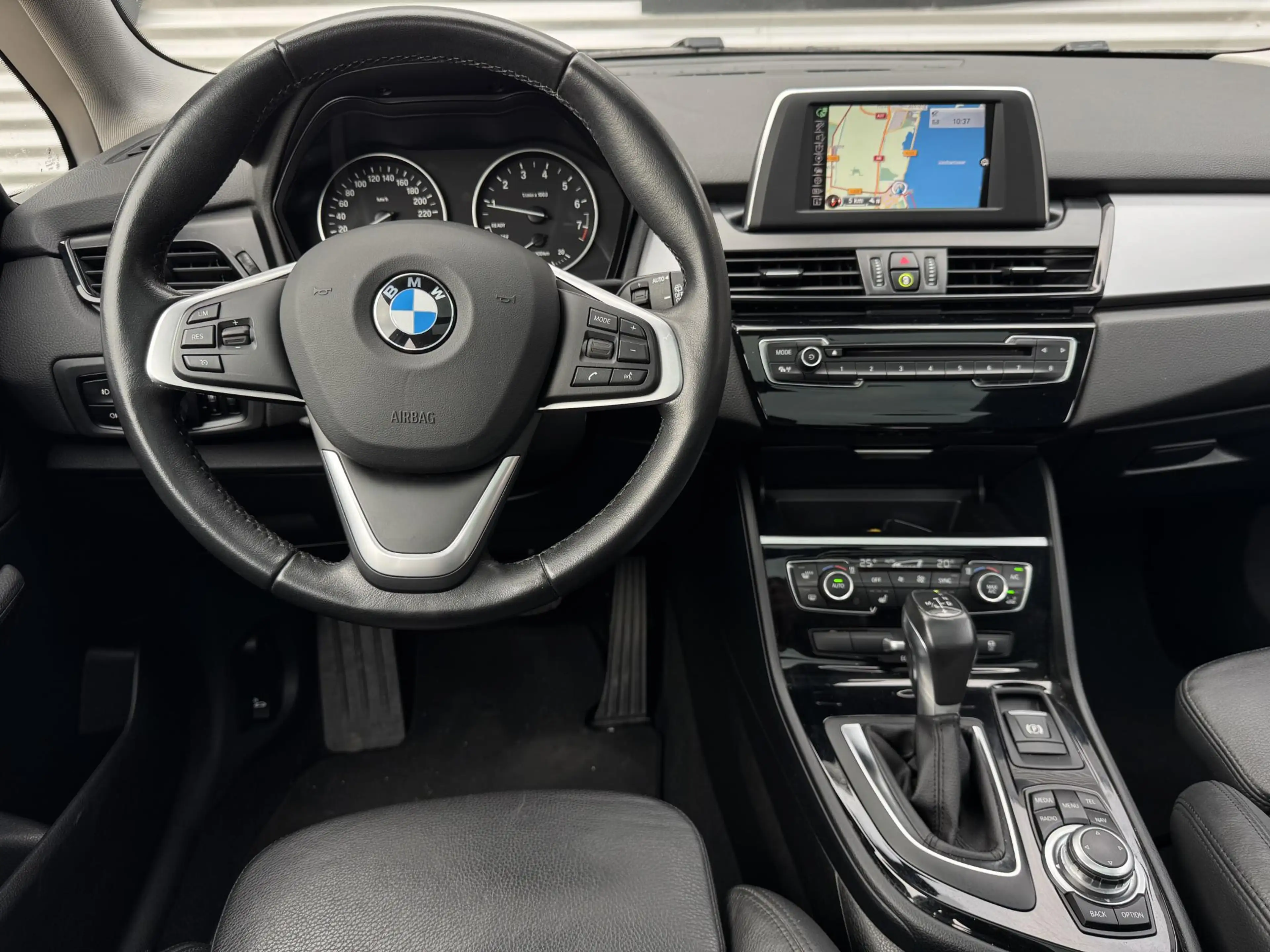 BMW 220 2-serie Active Tourer 220i 2e Eigenaar|Navi|Pano|L — photo 2