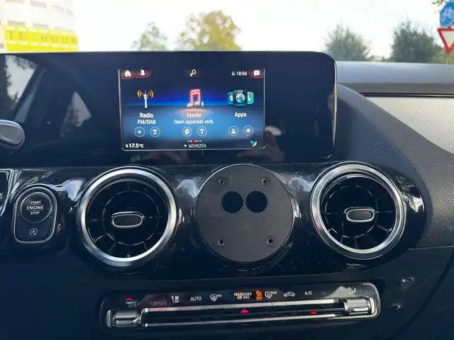 Mercedes-Benz B-Class view 18