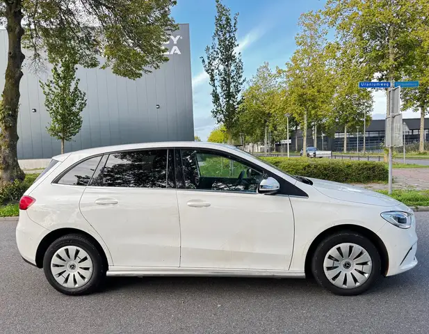 Mercedes-Benz B-Class view 6