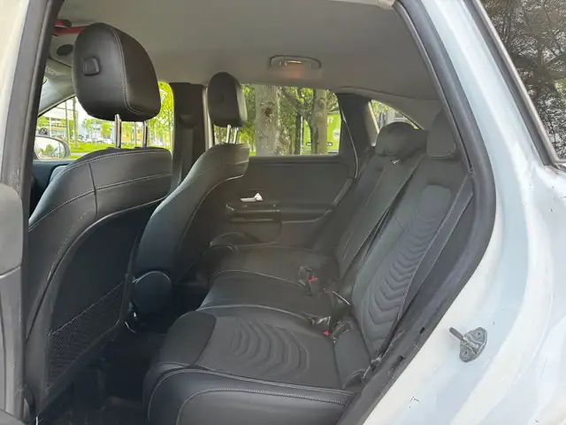 Mercedes-Benz B-Class view 13