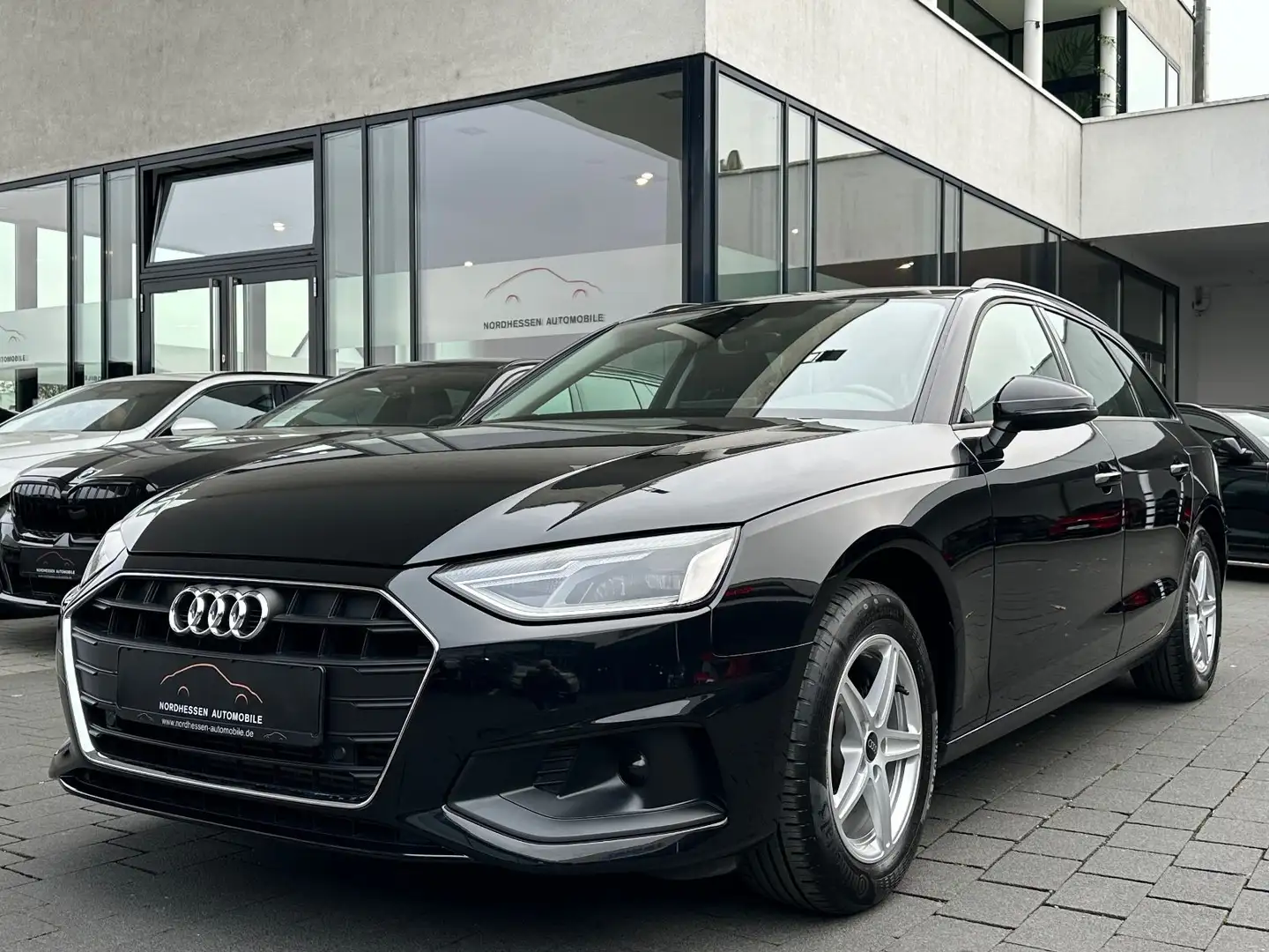Audi A4 Avant 35 TFSI S tronic | Navi | Sportsitze Schwarz - 1
