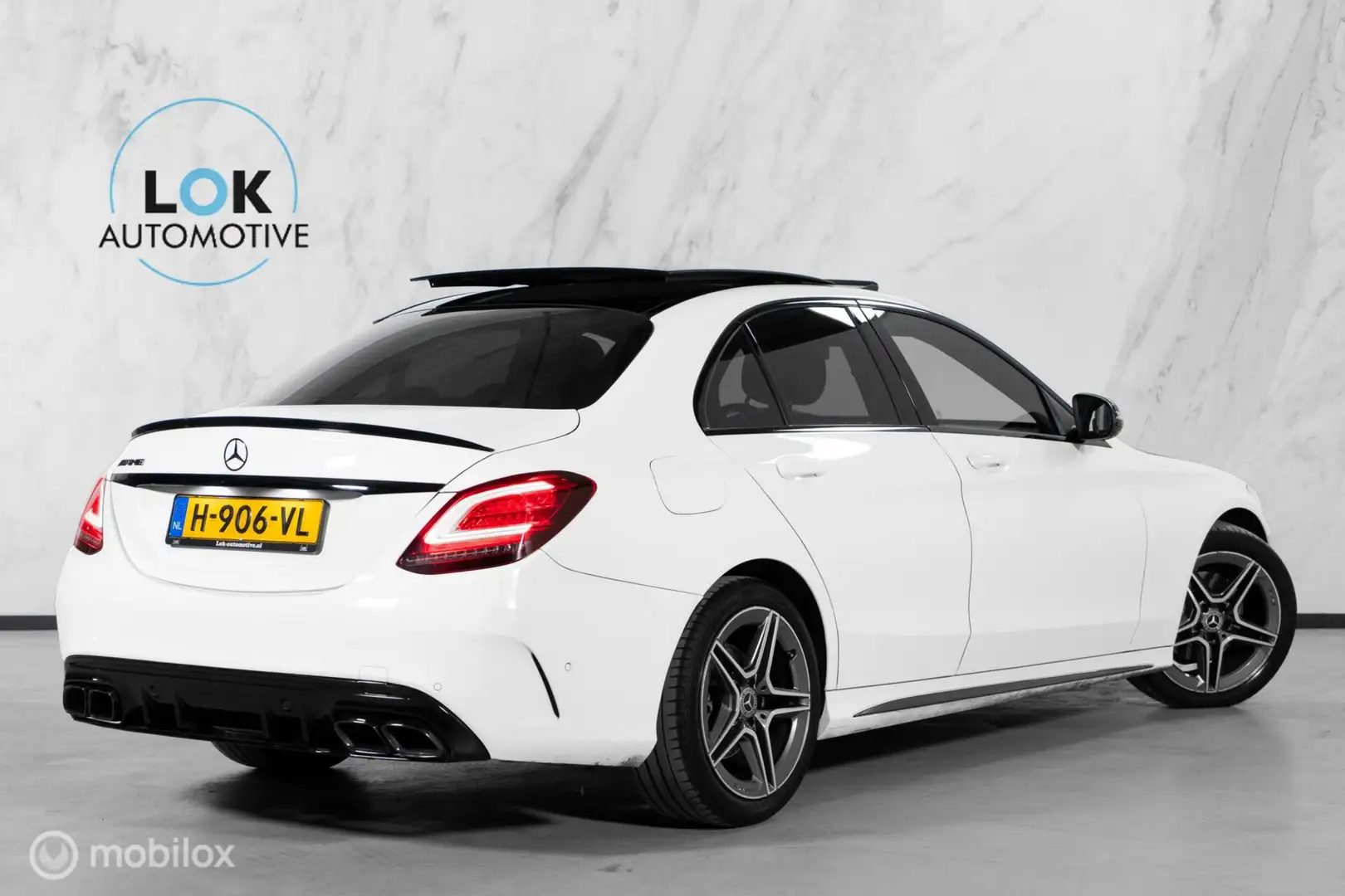 Mercedes-Benz C 220 d Premium Plus Pack PANO|AMG|LED|CAMERA Wit - 2