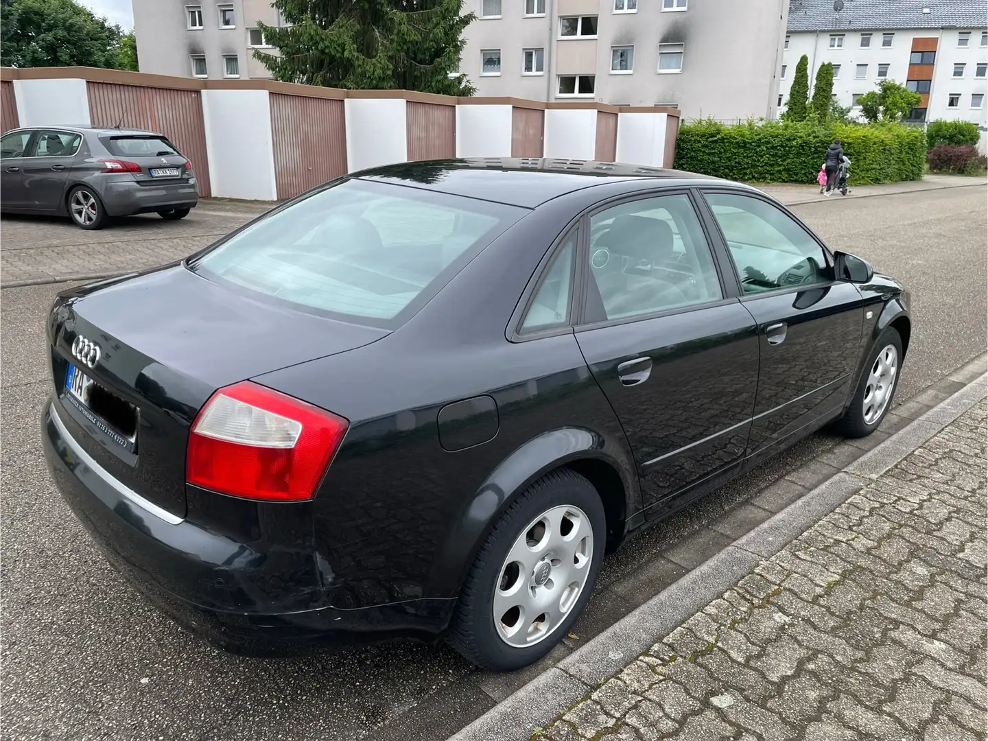 Audi A4 1.9 TDI multitronic / abnehmbare AHK / TÜV 04/26 Schwarz - 2