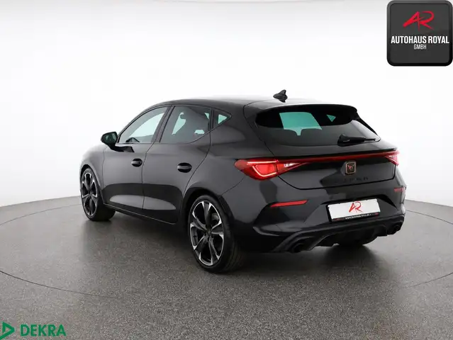 Cupra Leon view 3