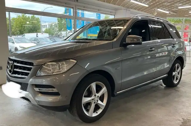 Mercedes-Benz ML 350 BlueEfficiency V6 *Memory*Kamera*AHK*