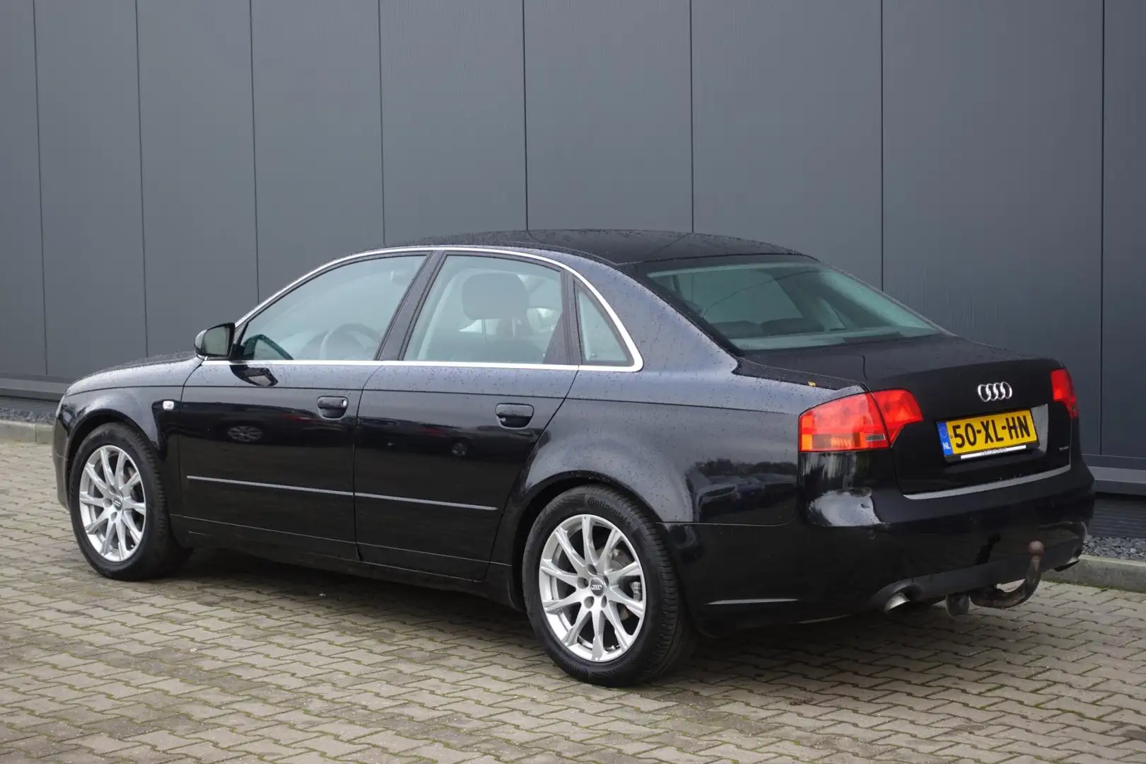 Audi A4 Limousine 2.0 TDI quattro Advance LEDER Schwarz - 2