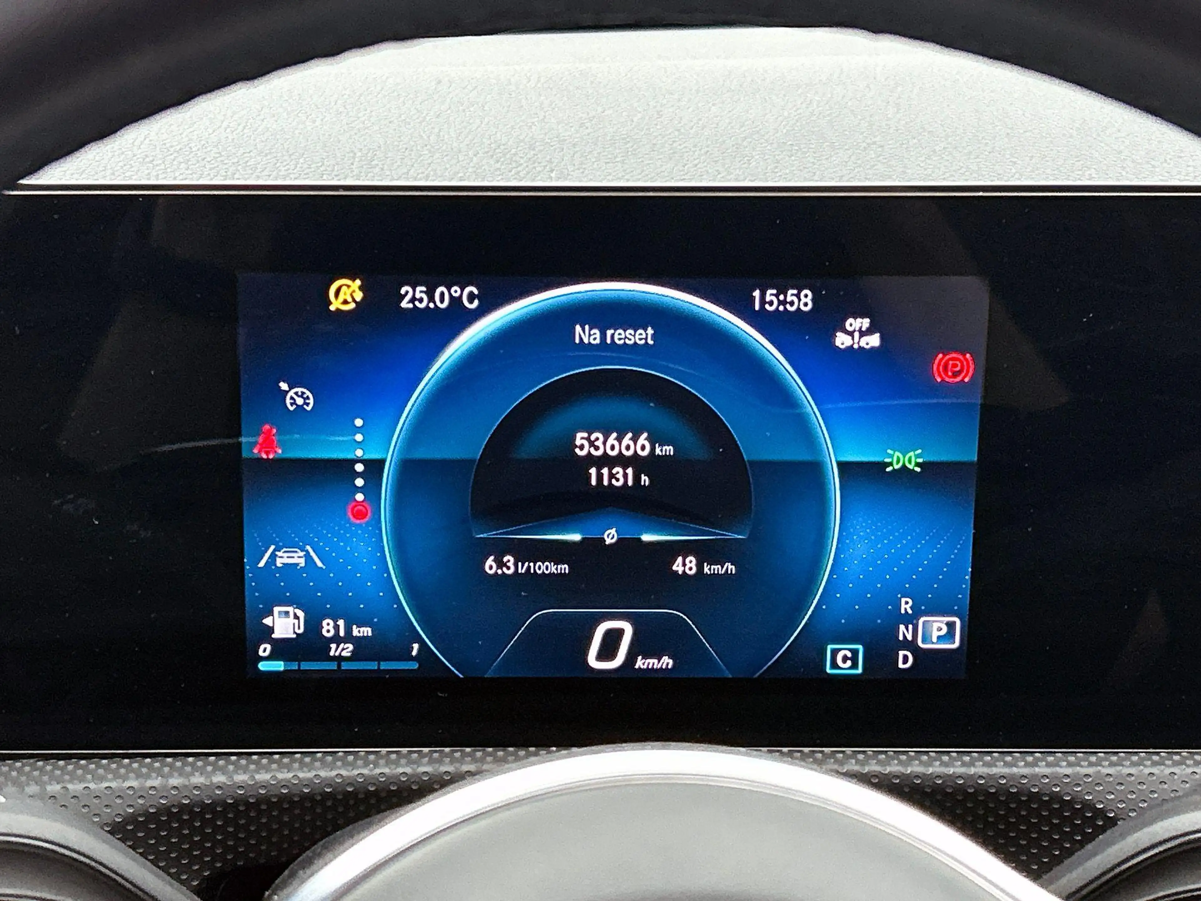 Mercedes-Benz A 180 Business Line | Panoramisch Dak | Verwarmde Zetels — photo 11