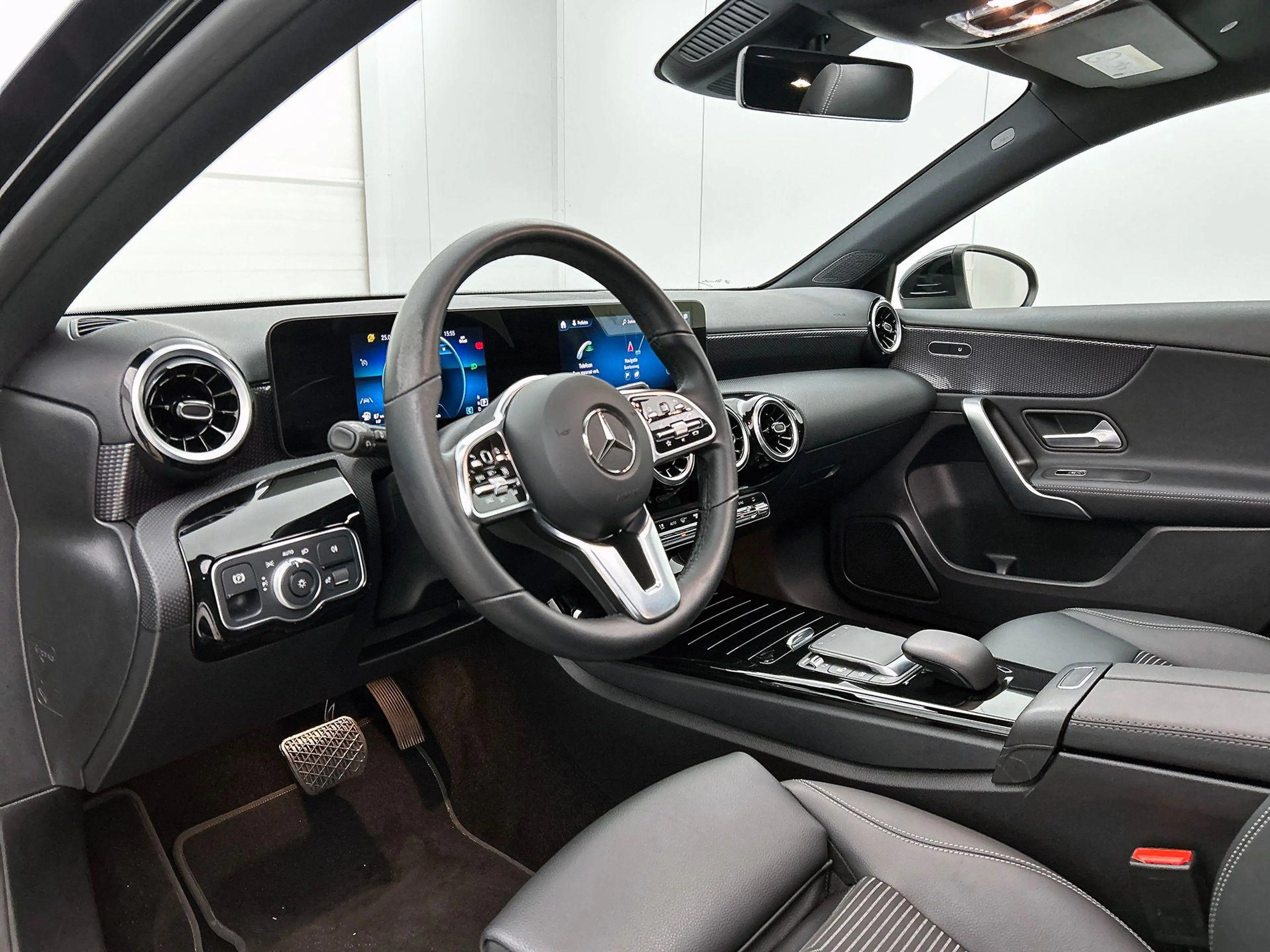 Mercedes-Benz A 180 Business Line | Panoramisch Dak | Verwarmde Zetels — photo 8