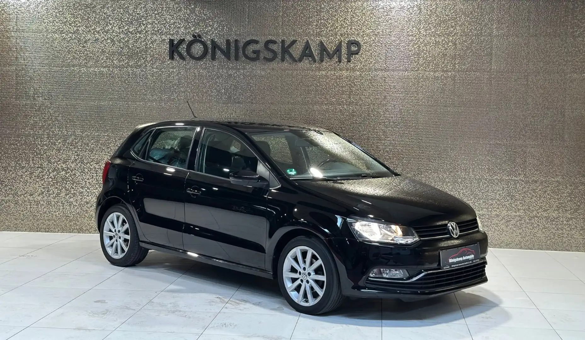 Volkswagen Polo V Highline 1.2 Aut. *PDC*SHZ*SERVICE NEU * Negro - 1