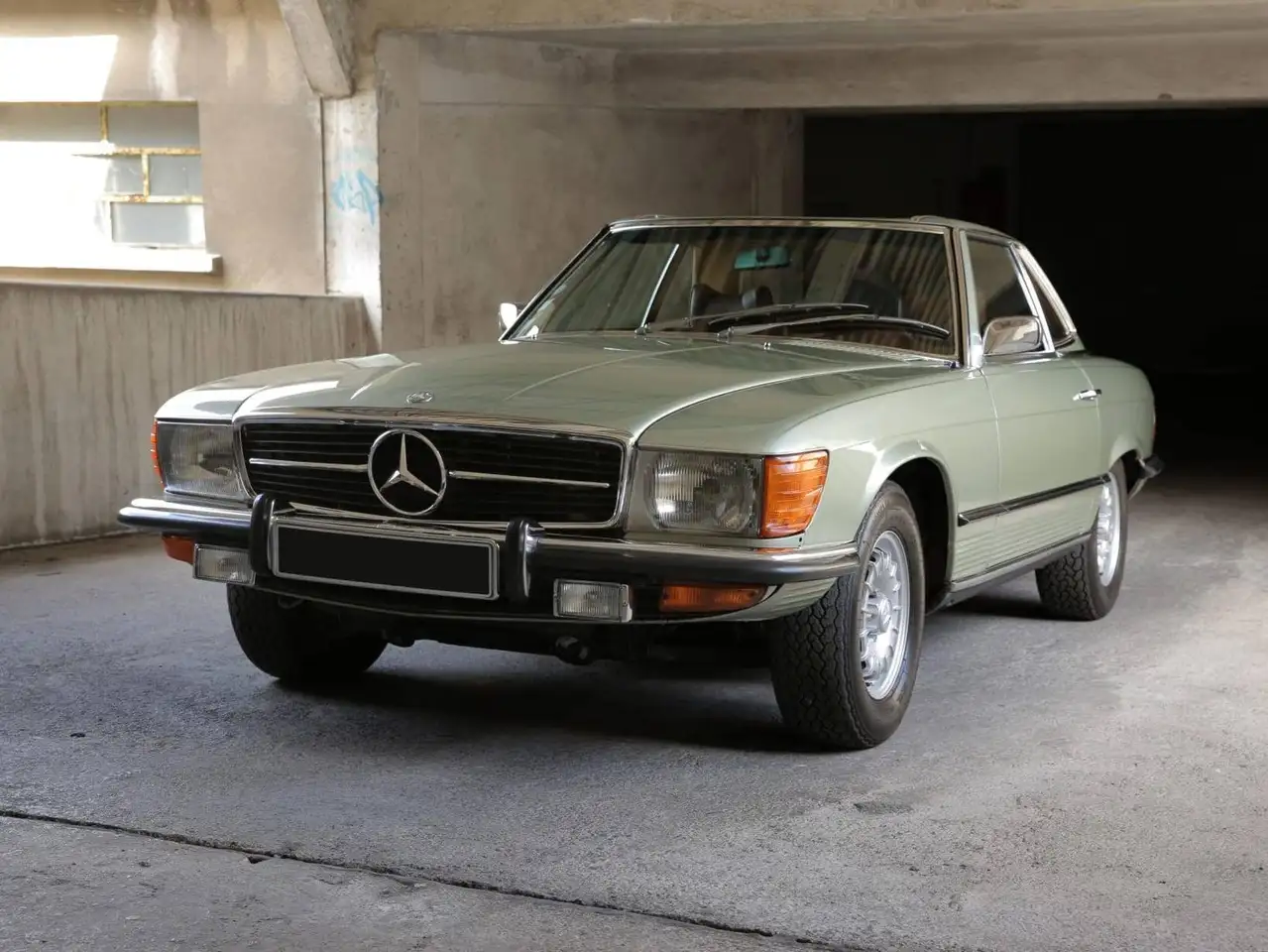 1973 Mercedes-Benz 450 SL R107, photograph 6