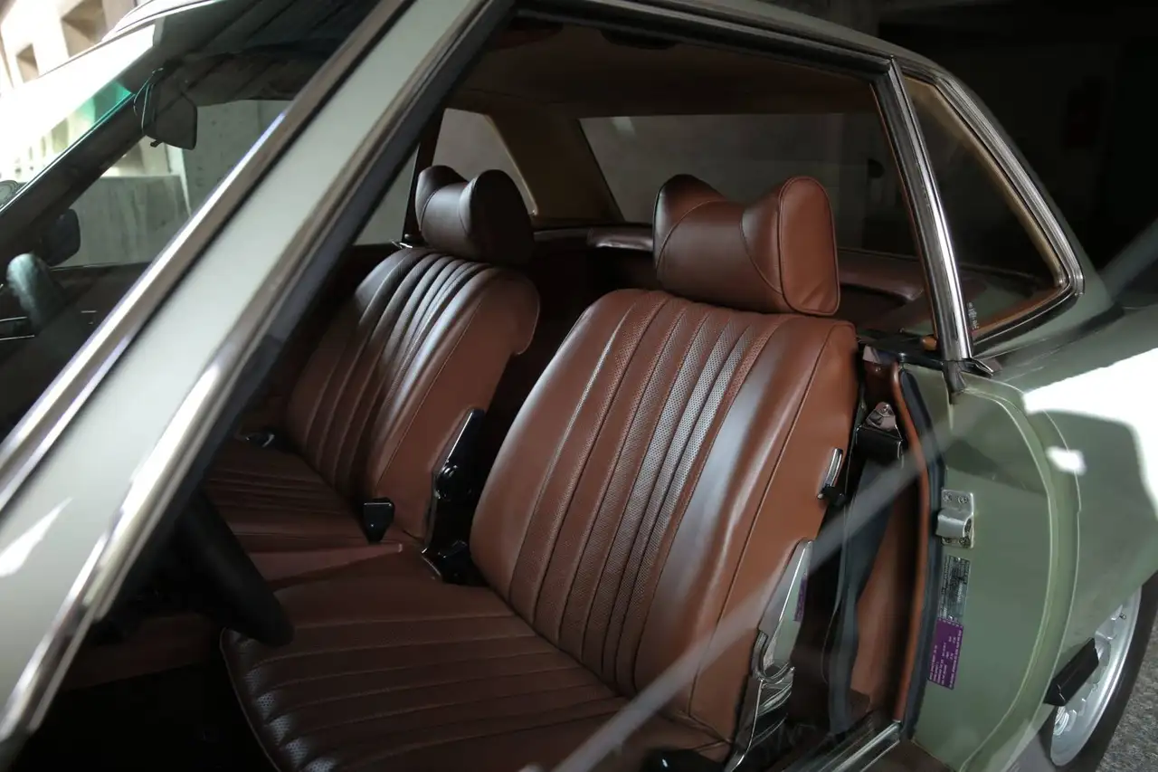 1973 Mercedes-Benz 450 SL R107, photograph 11