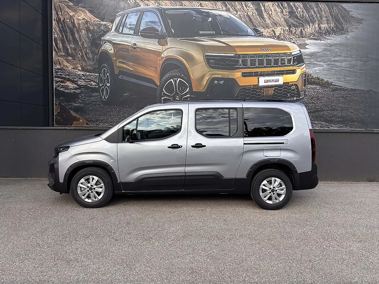 Peugeot Rifter Lang Diesel 130 Allure 6-Gang inkl. Style Pack,... Grau - 2