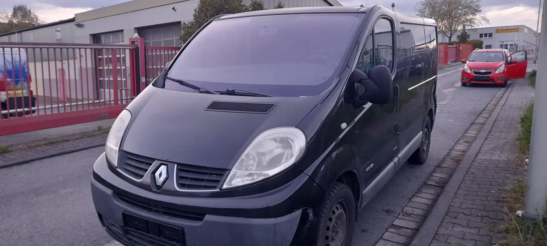 Renault Trafic L1H1 2.5 Dci Automatik Getriebe Schwarz - 1