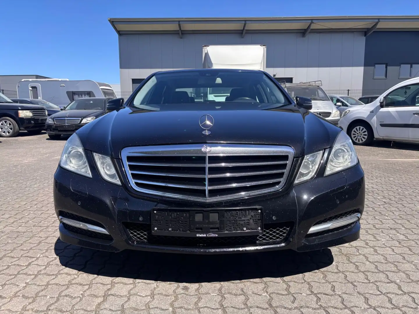 Mercedes-Benz E 220 CDI aut.Lim. Avantgarde-Xenon-Lede-Nav-Eu5 Schwarz - 2