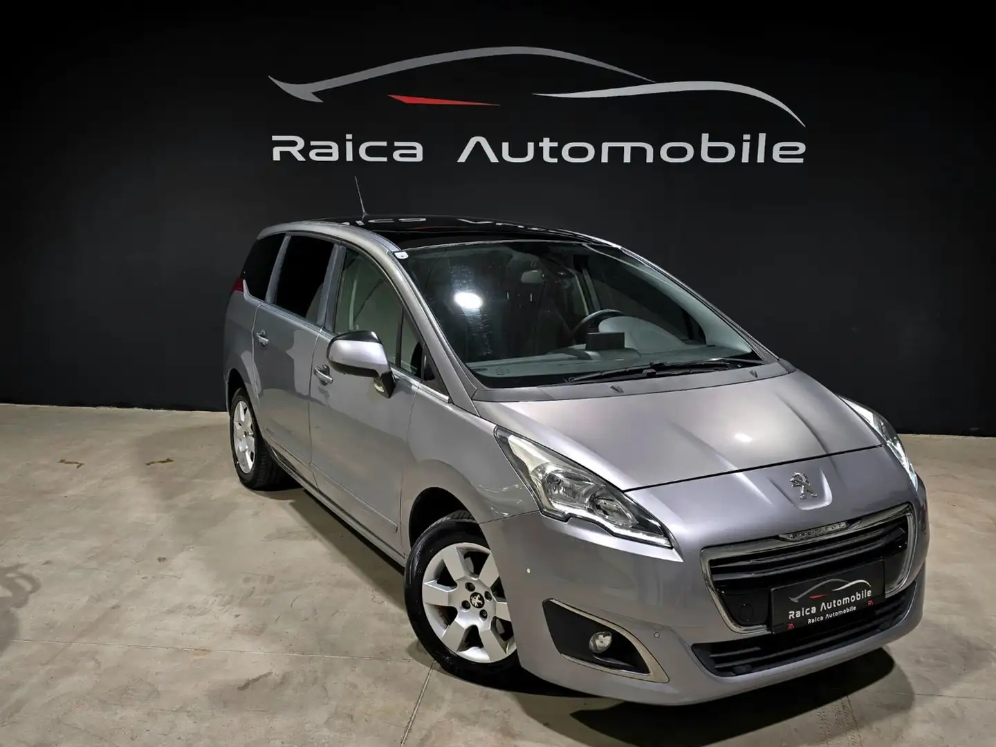 Peugeot 5008 *PANO *SHZ *AHK *Tempomat *LED *Zahnriemen Grau - 1