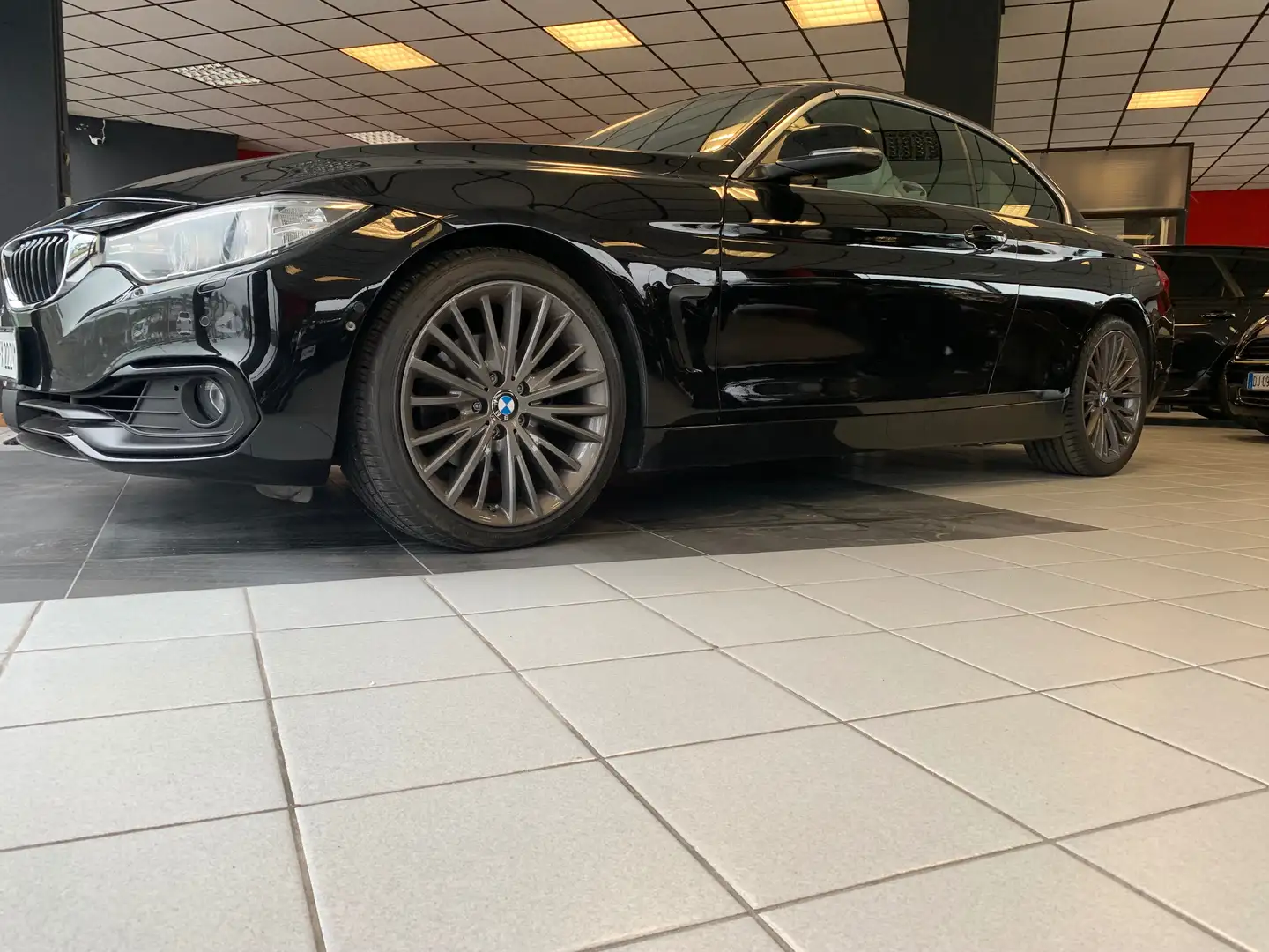 BMW 420 Serie 4 F33 420d Cabrio Msport Nero - 2