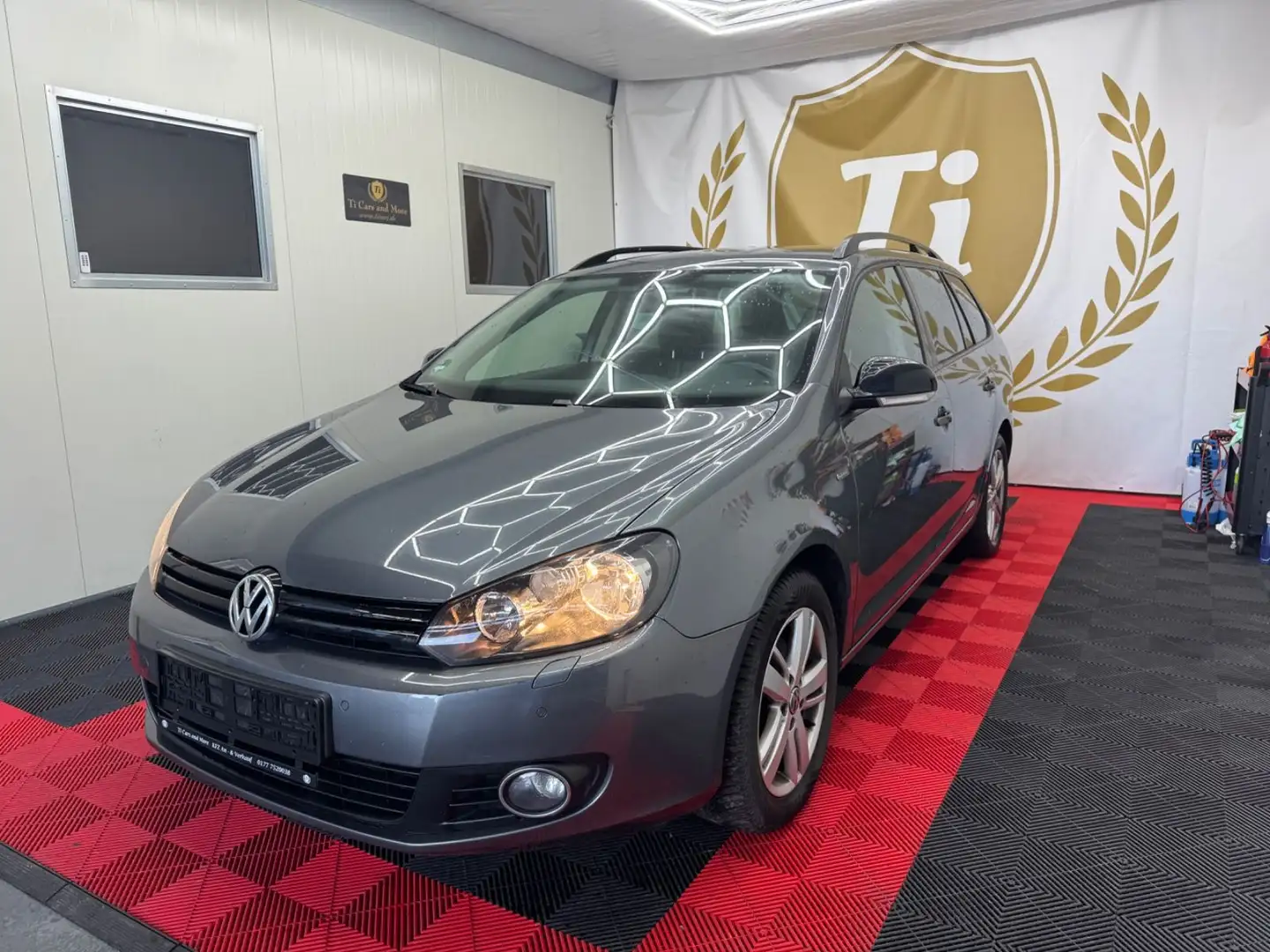 Volkswagen Golf *Golf*VI*Variant*Match*DSG*STZGH*TÜV*NAVI* Gris - 1