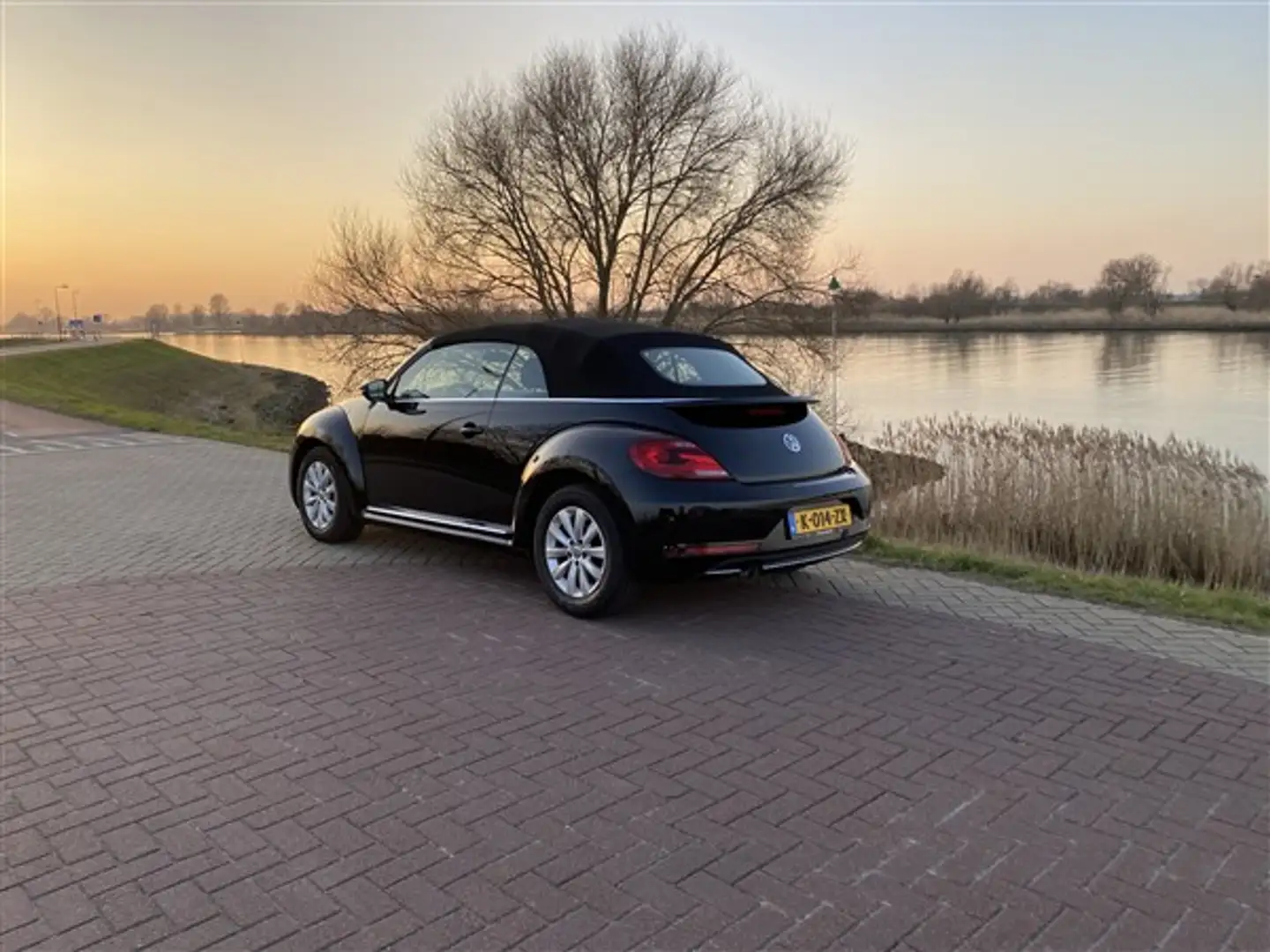 Volkswagen Beetle Cabriolet 1.2 TSI AIRCO.LMV.NAVI.CRUISE.ELEC KAP Zwart - 2