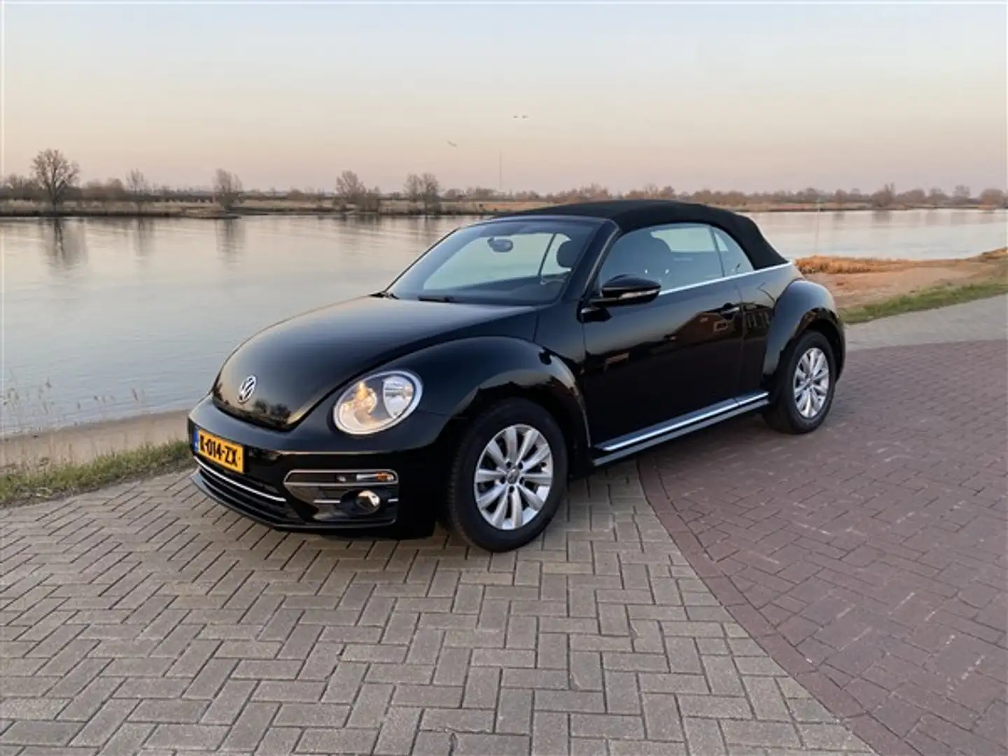 Volkswagen Beetle Cabriolet 1.2 TSI AIRCO.LMV.NAVI.CRUISE.ELEC KAP Zwart - 1