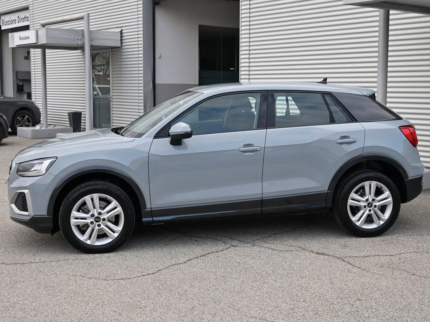 Audi Q2 2.0 (35) Tdi 150cv S-tronic Business Advanced Grigio - 2