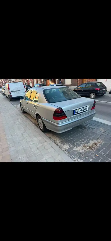 Mercedes-Benz C 240 Elegance, foto 4