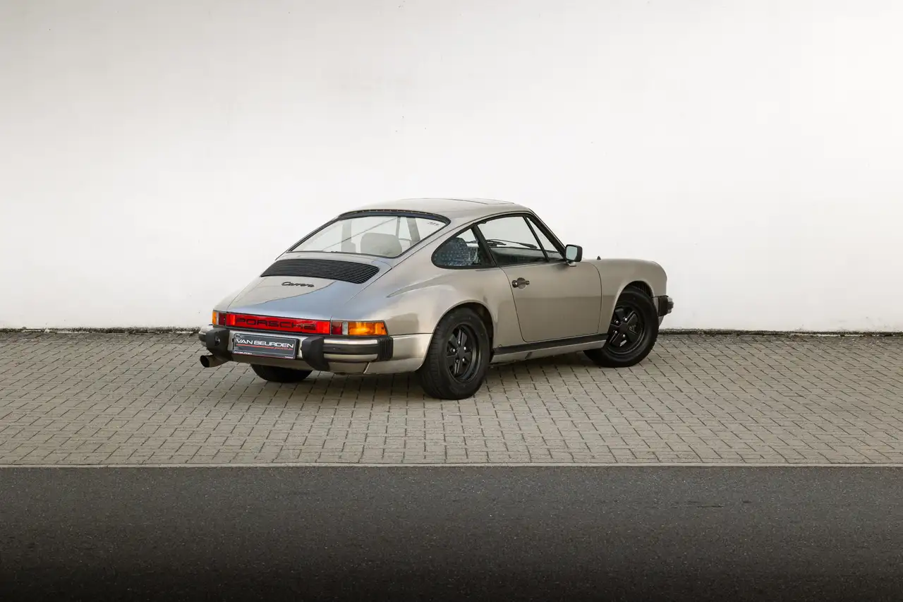 Porsche 911 3.2 Carrera Coupé, foto 6
