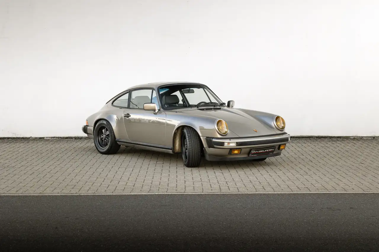 Porsche 911 3.2 Carrera Coupé, foto 8