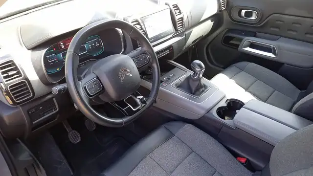 Citroen C5 Aircross view 8