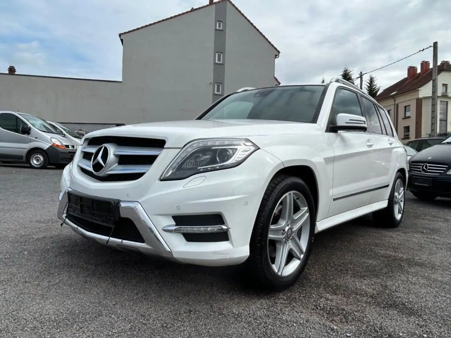 Mercedes-Benz GLK 350 CDI AMG BE 4 MATIC 7G KAMERA + AHK +BI-X Weiß - 1