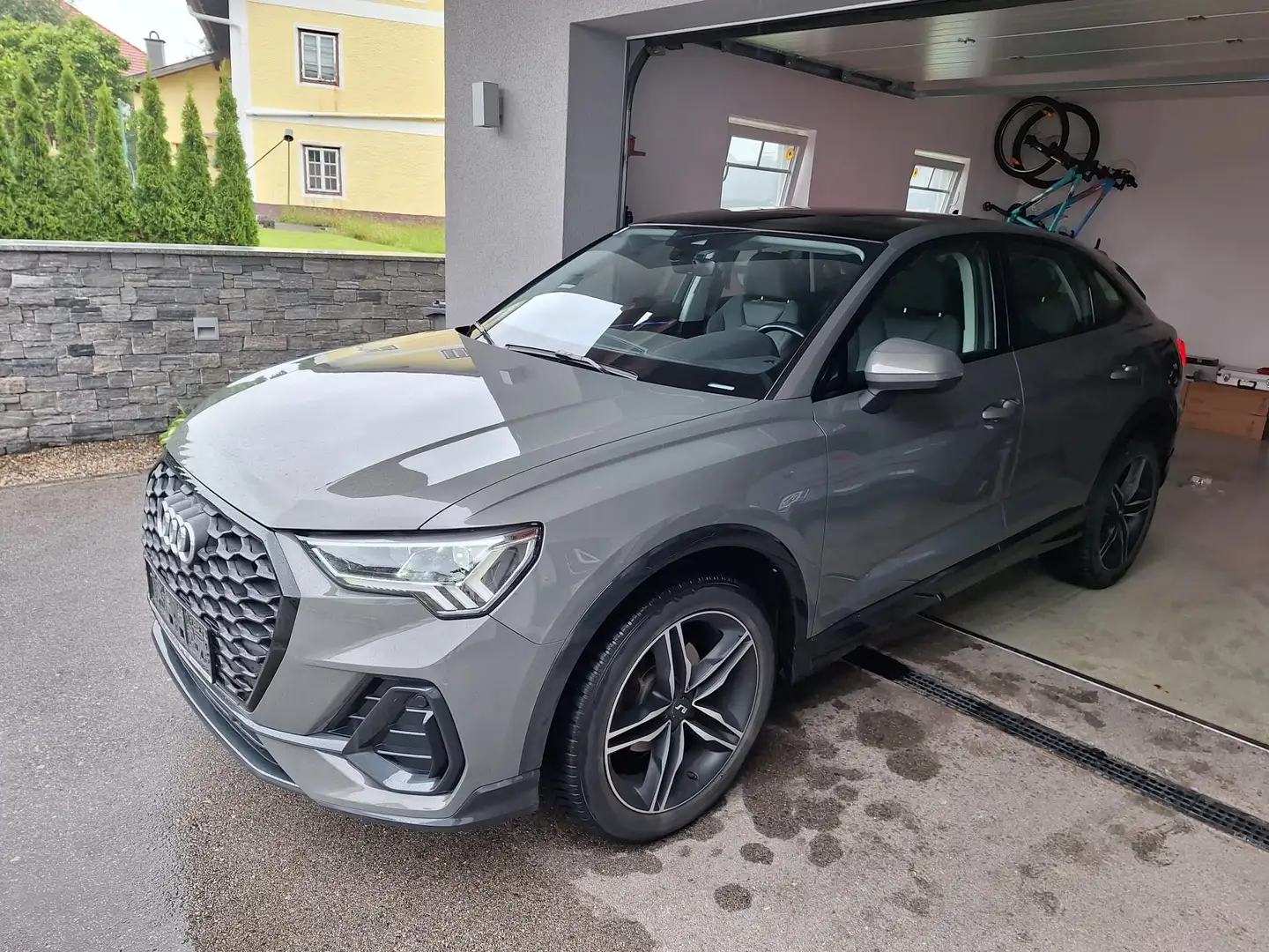 Audi Q3 Q3 Sportback 35 TFSI S-tronic Grau - 1