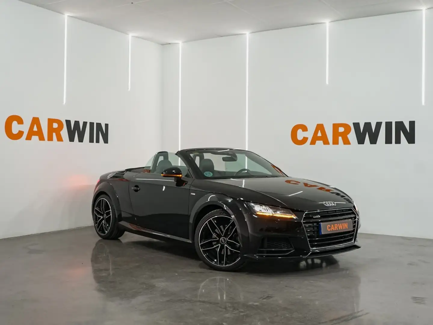 Audi TT Coupé 2.0 TFSI Q. S line edition S-T Schwarz - 1
