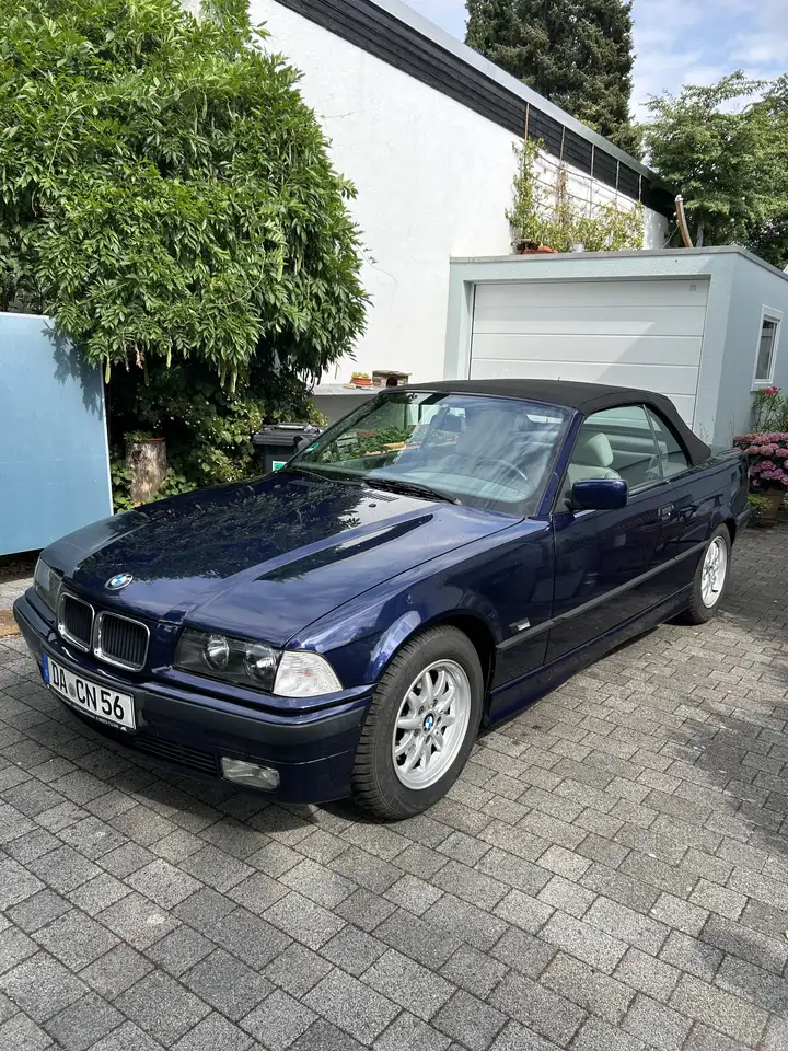 BMW 320i, foto 1