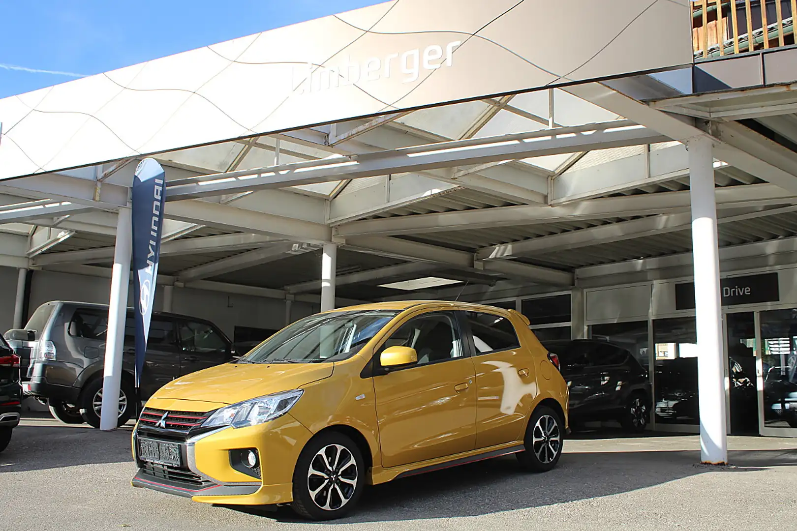 Mitsubishi Space Star 1,2 MIVEC Invite AS&G Gelb - 1
