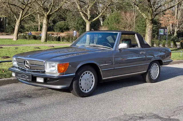 Mercedes-Benz SL 560 560 SL sehr guter Zustand
