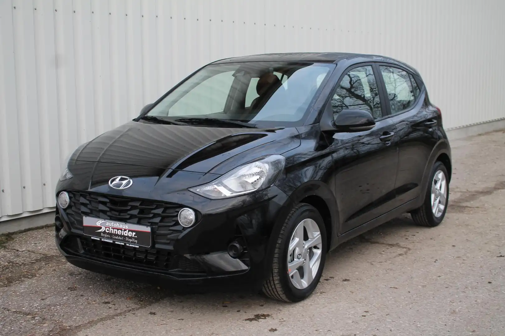 Hyundai i10 1.0 GDi 5-AMT TREND KLIMA/SHZ/DAB/EINPARKHILFE Schwarz - 1