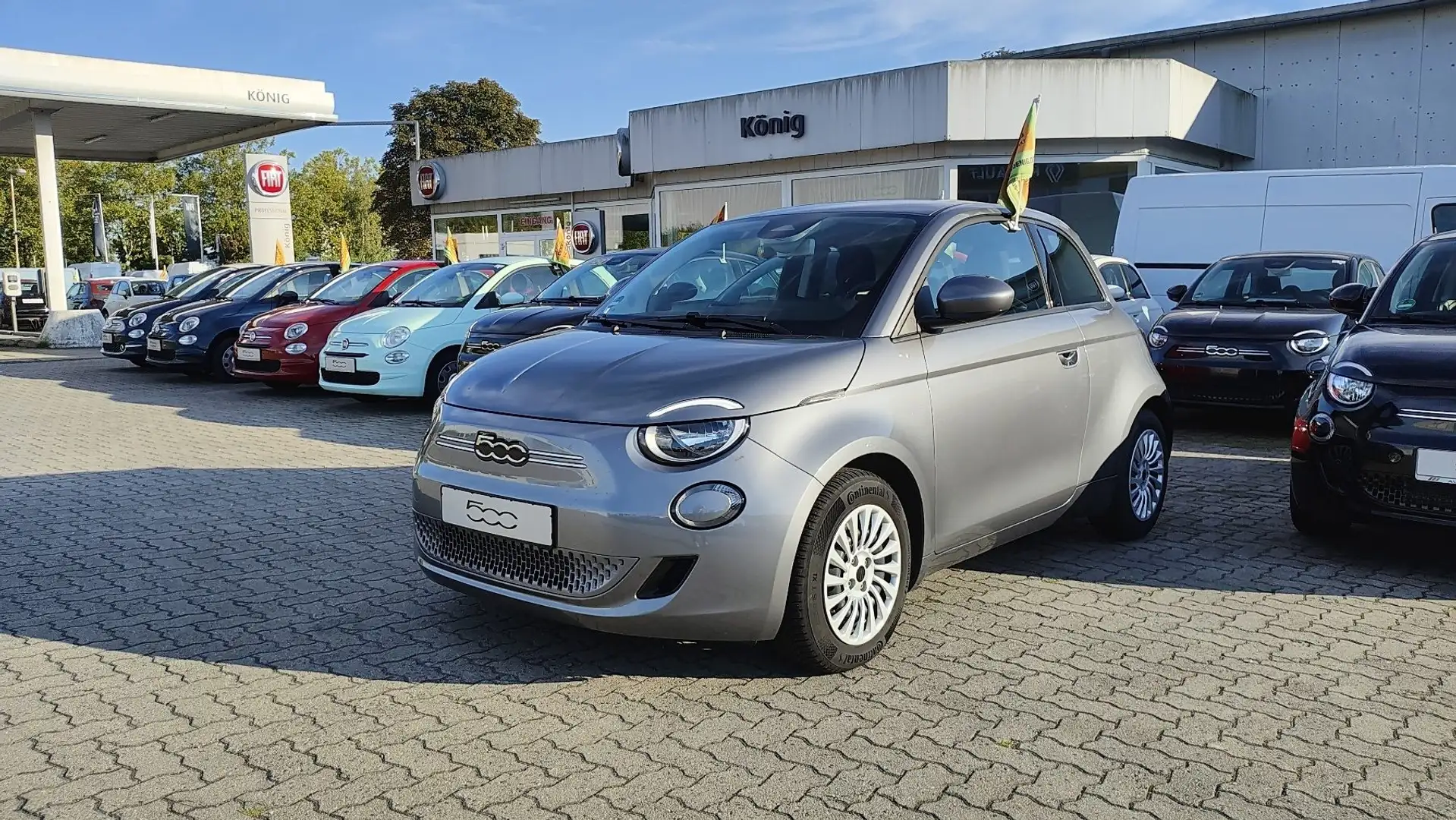 Fiat 500e 3+1 42 kWh Allwetterräder, Klima, SOH 98% Grau - 1