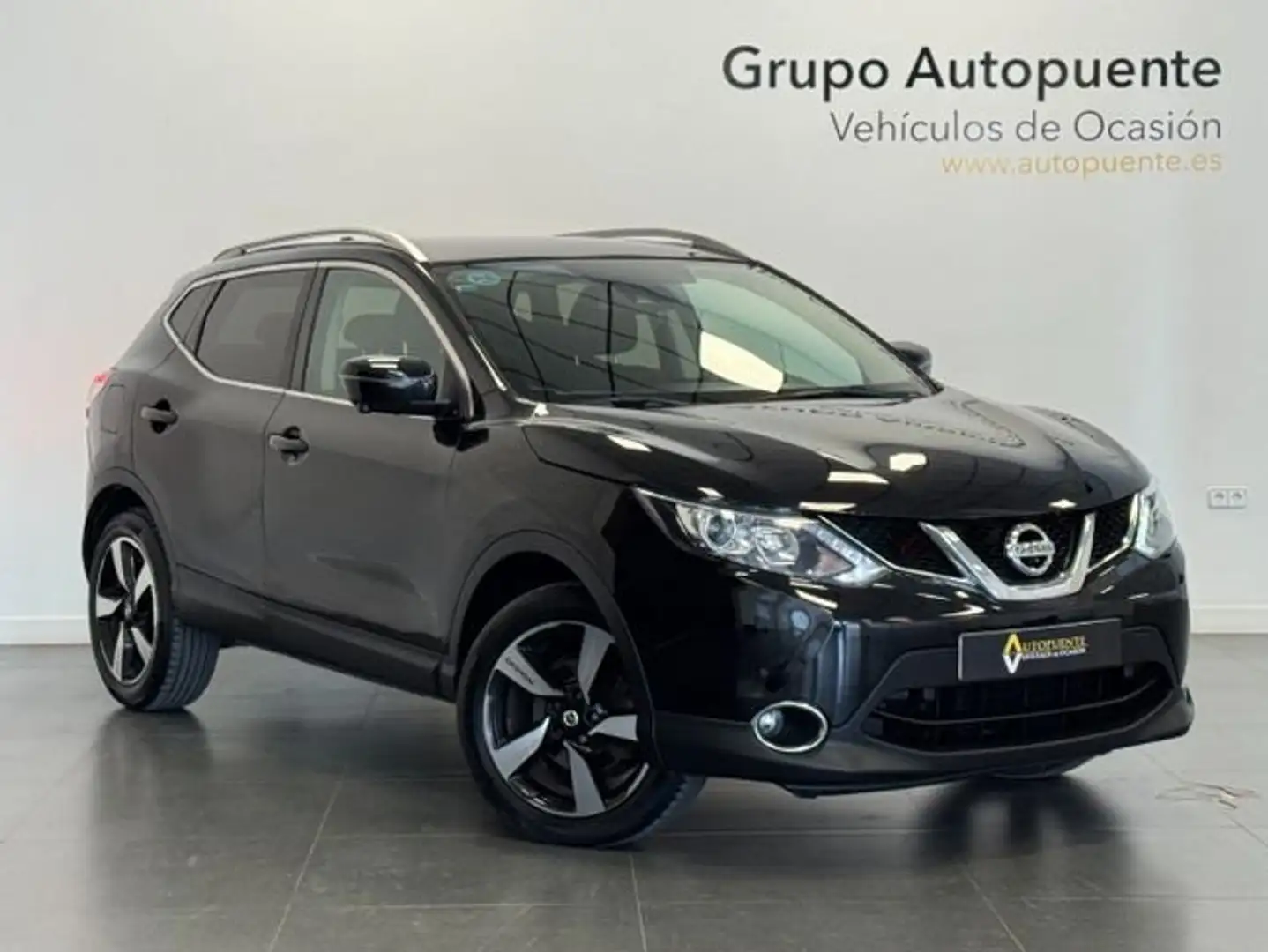 Nissan Qashqai NCONNECTA Schwarz - 1