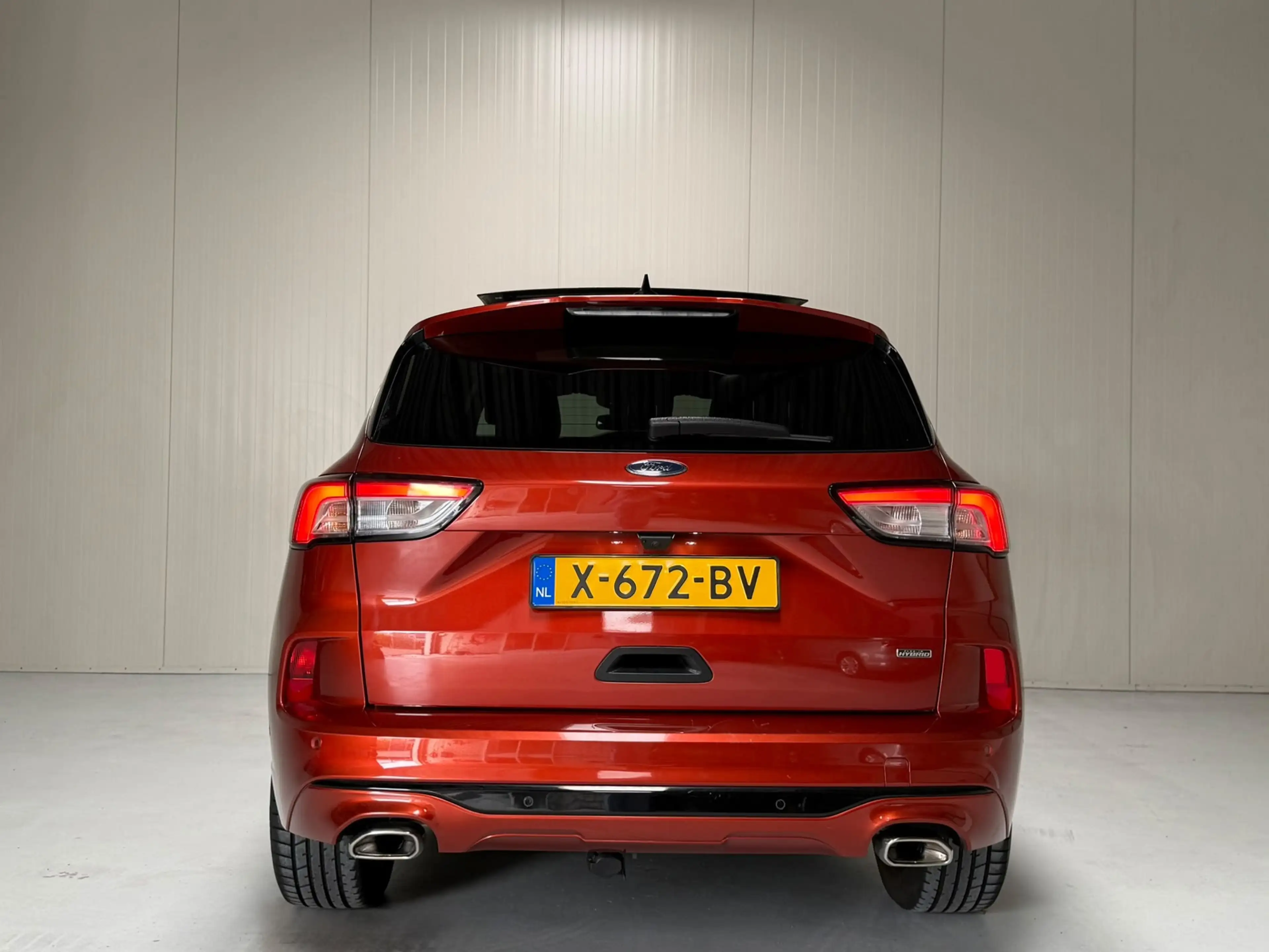 Ford Kuga 2.5 PHEV Vignale — photo 11