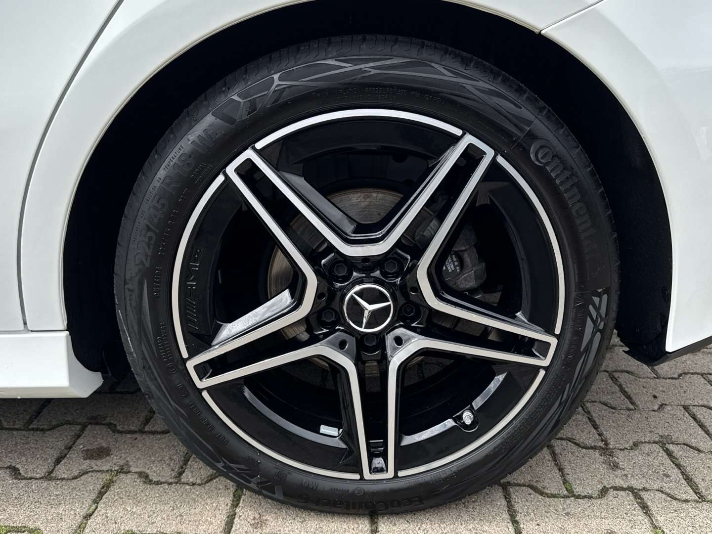 Mercedes-Benz A 180