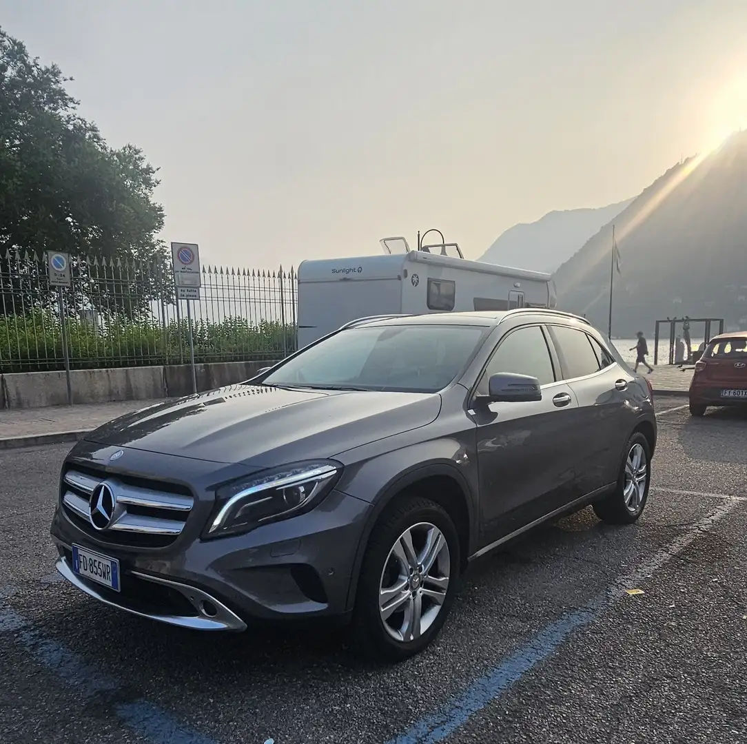 Mercedes-Benz GLA 200 d (cdi) Premium auto - 1
