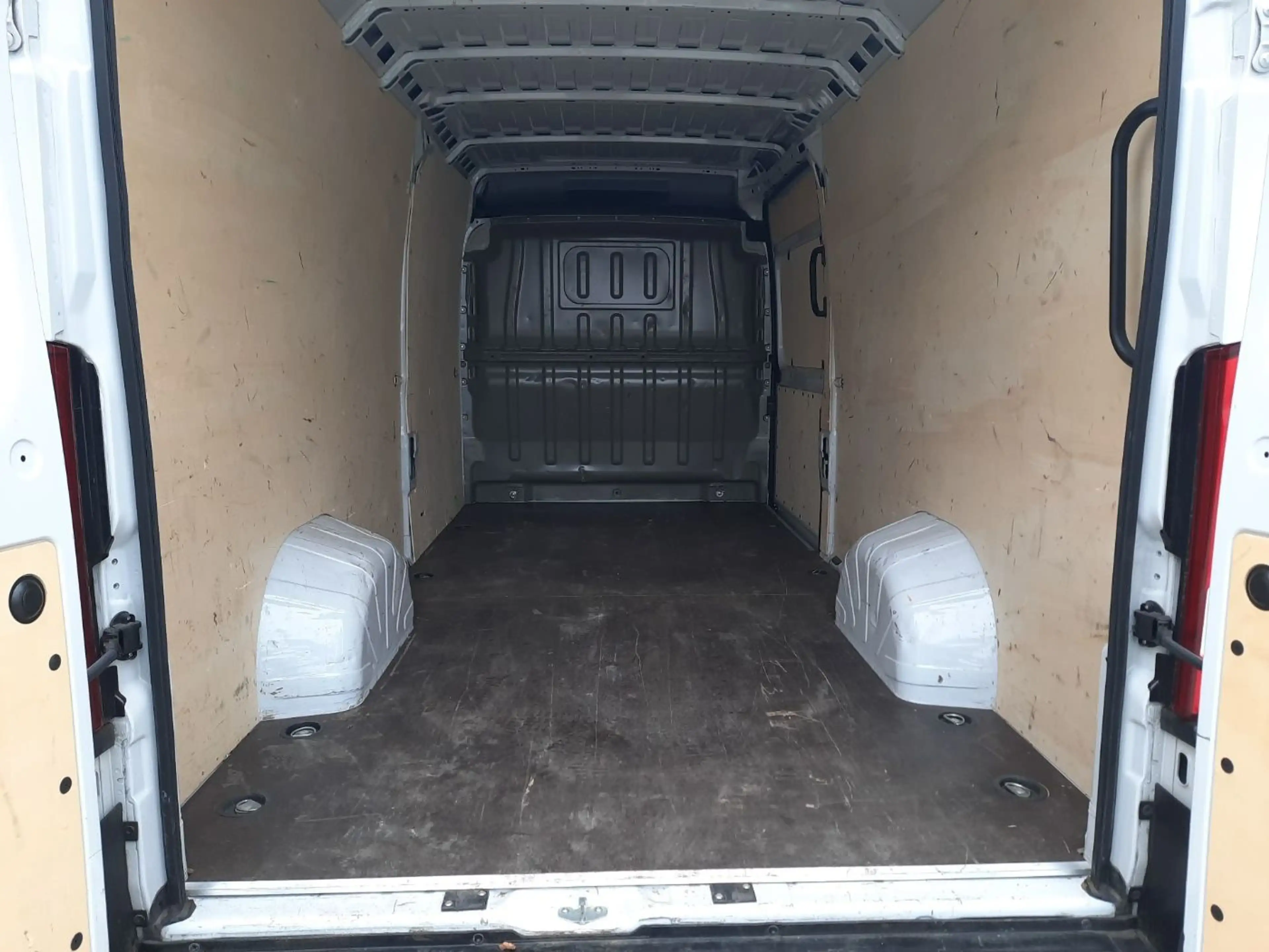Fiat Ducato Kastenwagen 35 180 M L4H2 Kamera Klima — photo 27