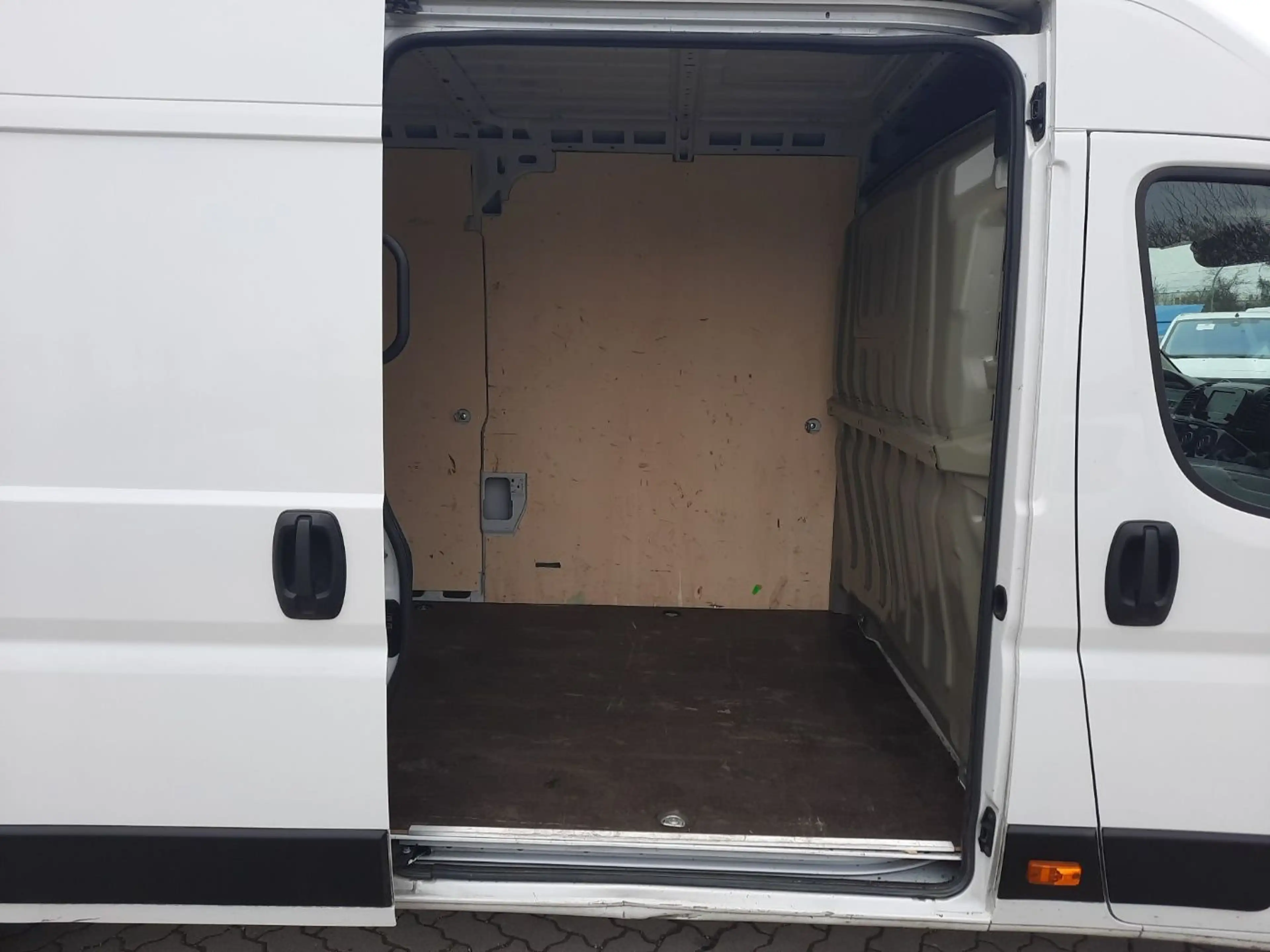 Fiat Ducato Kastenwagen 35 180 M L4H2 Kamera Klima — photo 25