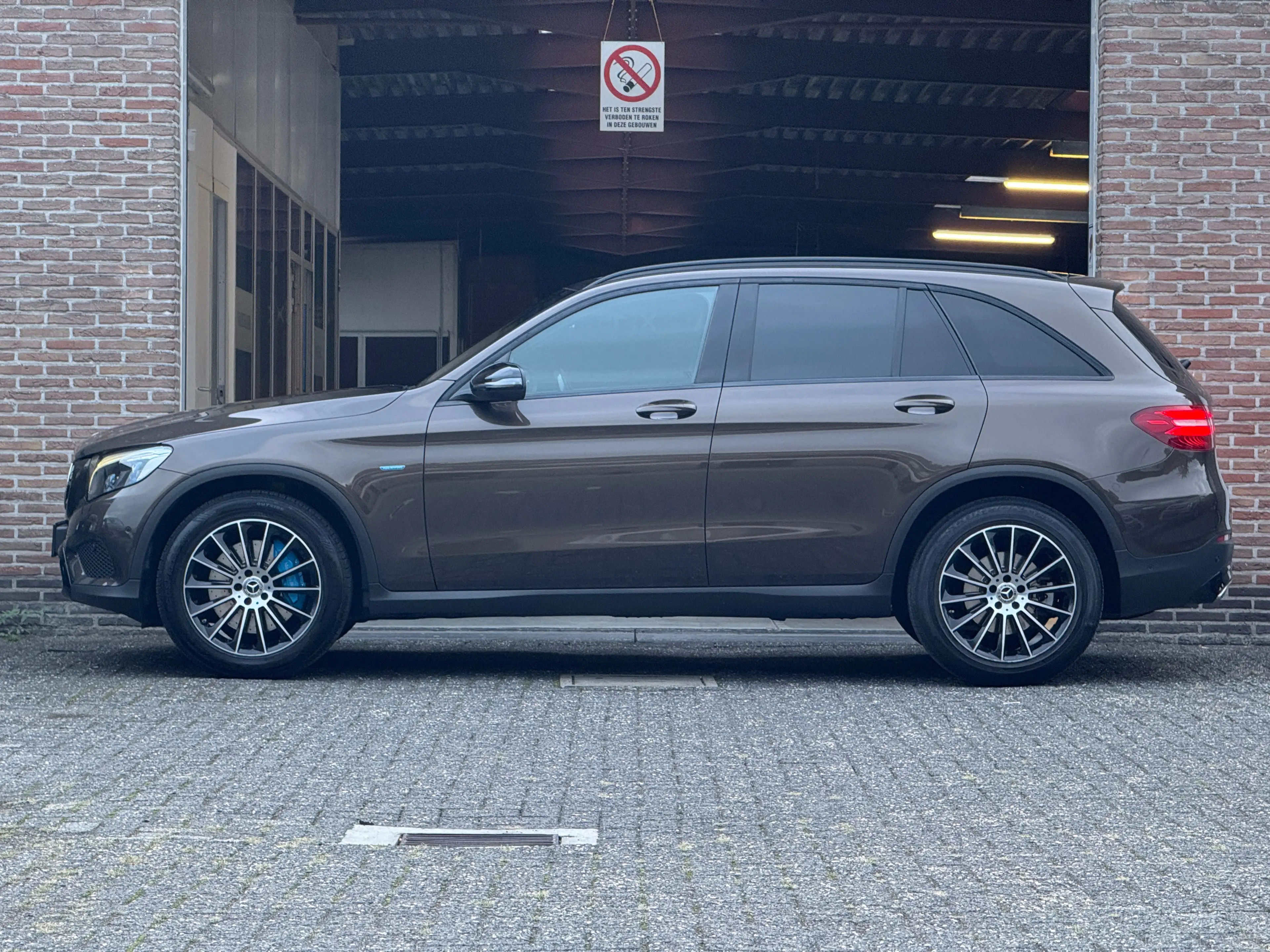 Mercedes-Benz GLC 350 e 4-Matic PHEV | LED | Airmatic | ACC | Lane Assist | Camera | Garantie — photo 4
