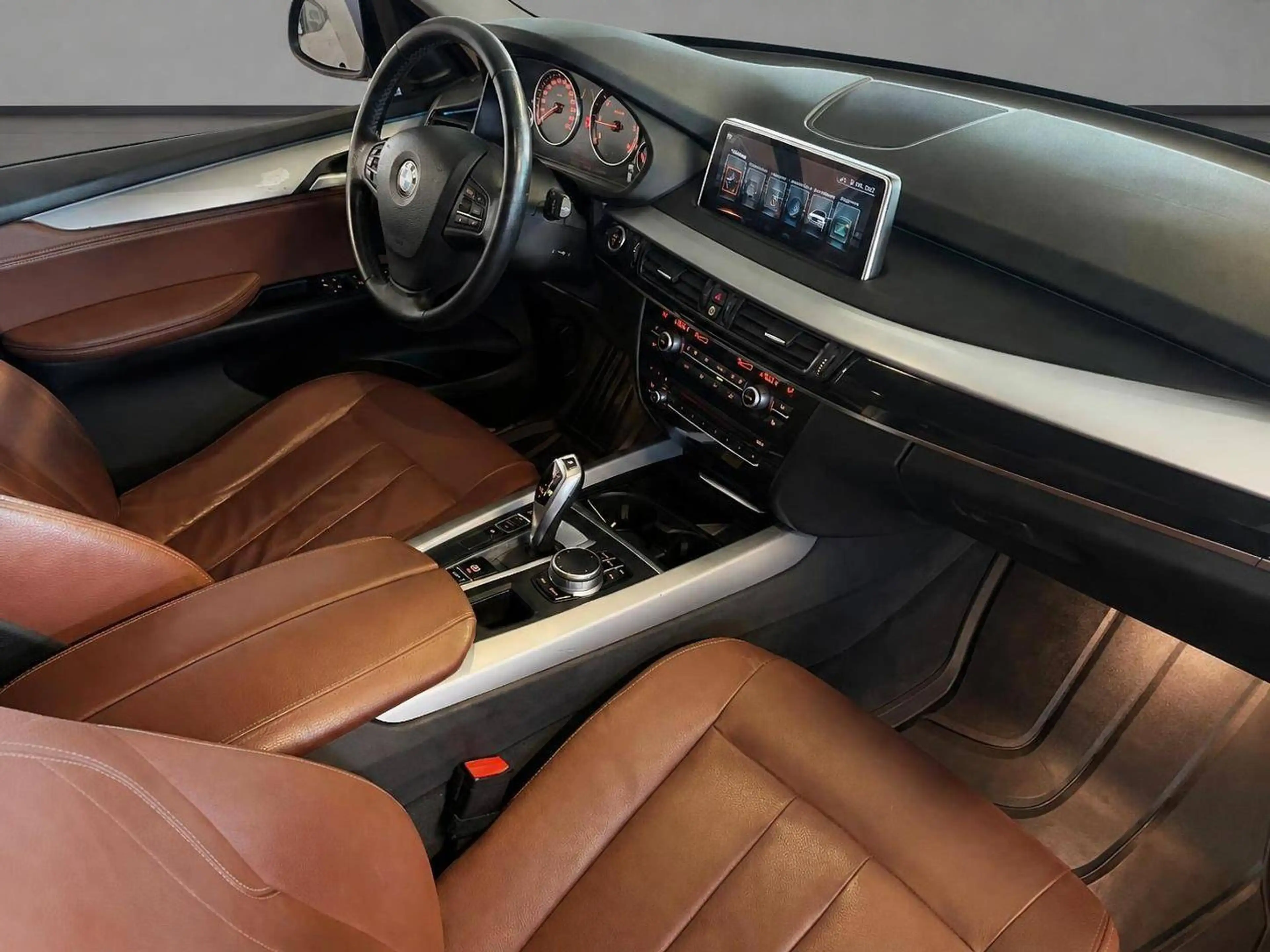 BMW X5 sDrive 25 d — photo 14