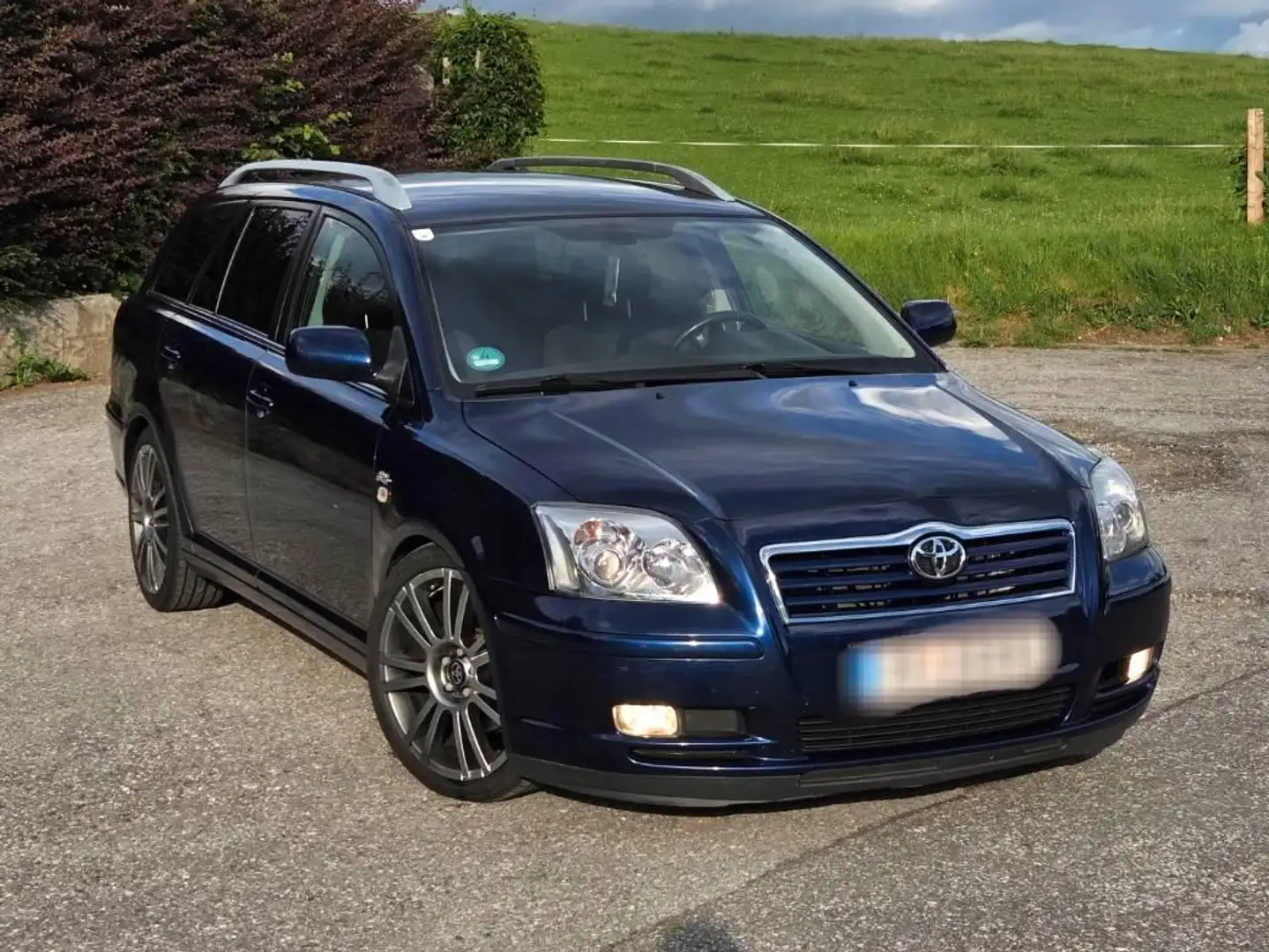 Toyota Avensis Avensis 2,0 D4-D Linea Sol Linea Sol Blau - 1