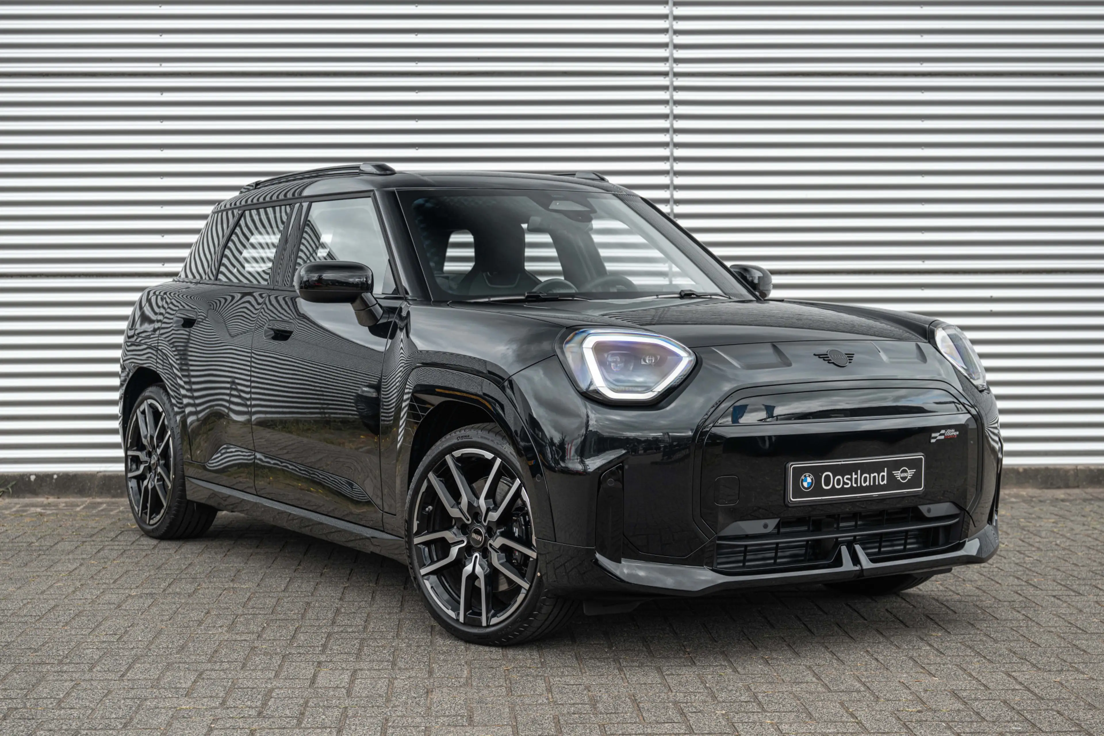 MINI Aceman E / JCW / Pakket S / 19" John Cooper Works Lap Spo — photo 12