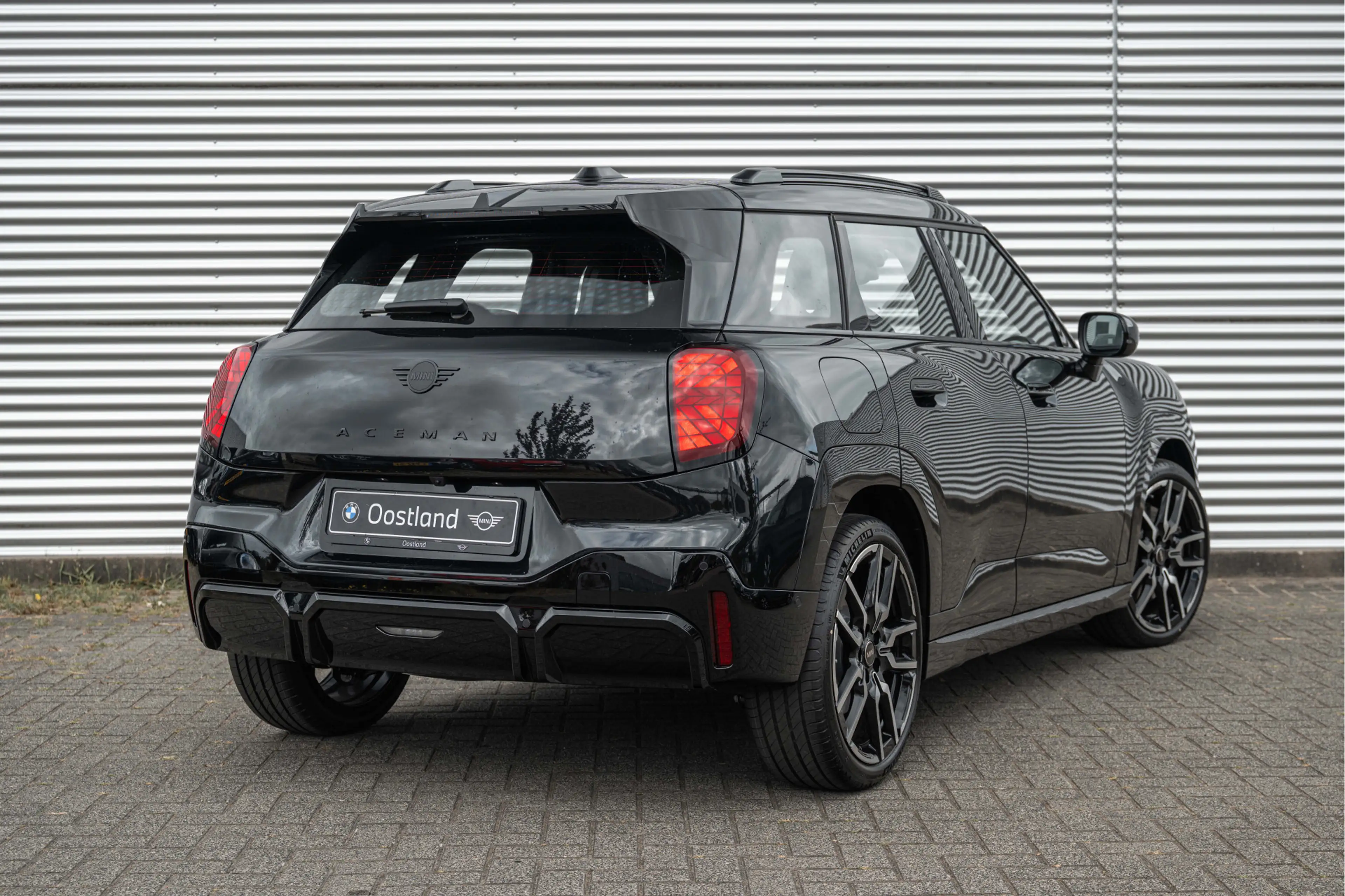 MINI Aceman E / JCW / Pakket S / 19" John Cooper Works Lap Spo — photo 15