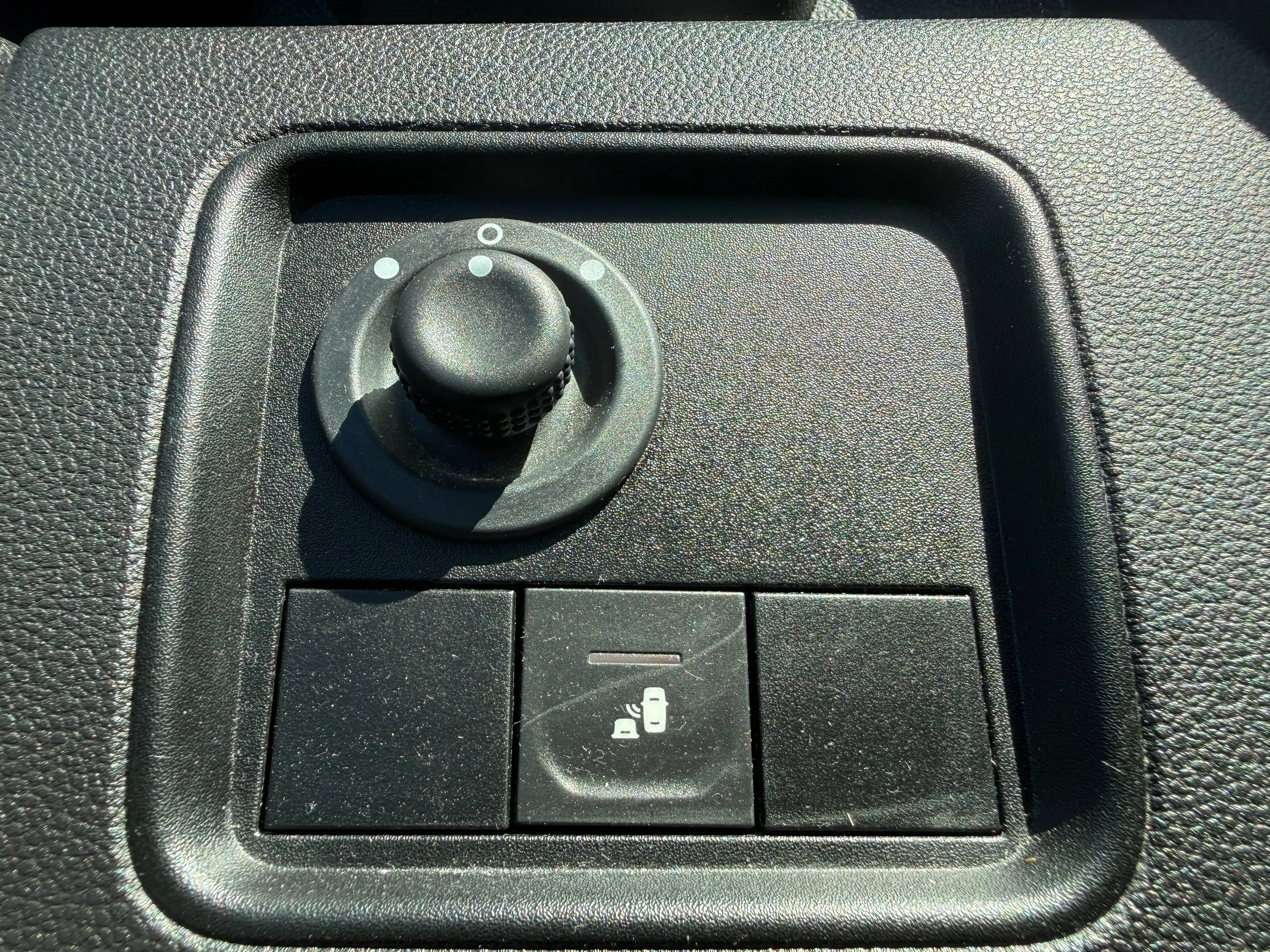 Dacia Duster Prestige TCe150 EDC Kamera 17" Alu SHZ Navi AZV — photo 12