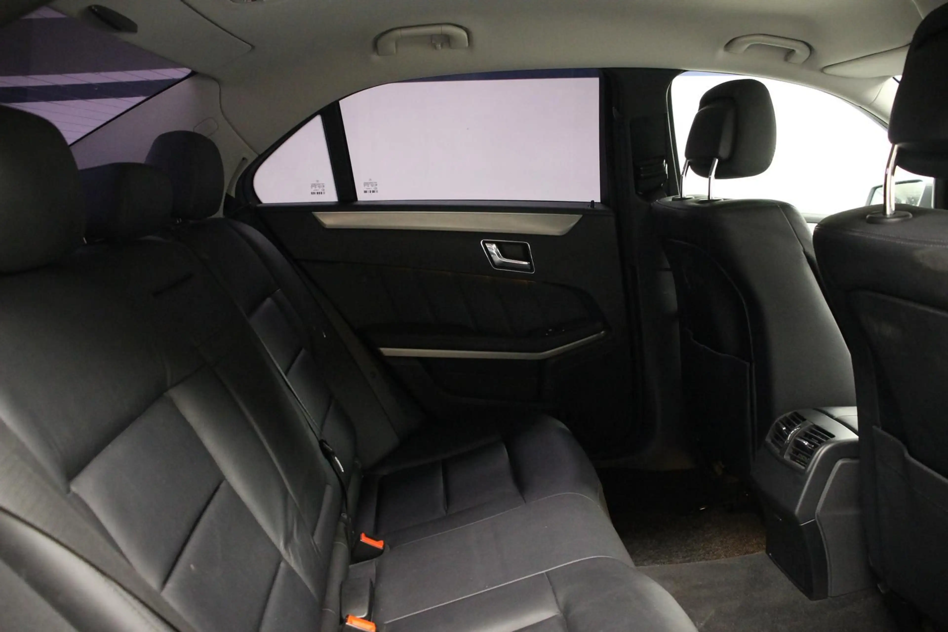 Mercedes-Benz E 350 Avantgarde Lim. Aut. NAVI TEMP XENON TOTW — photo 14