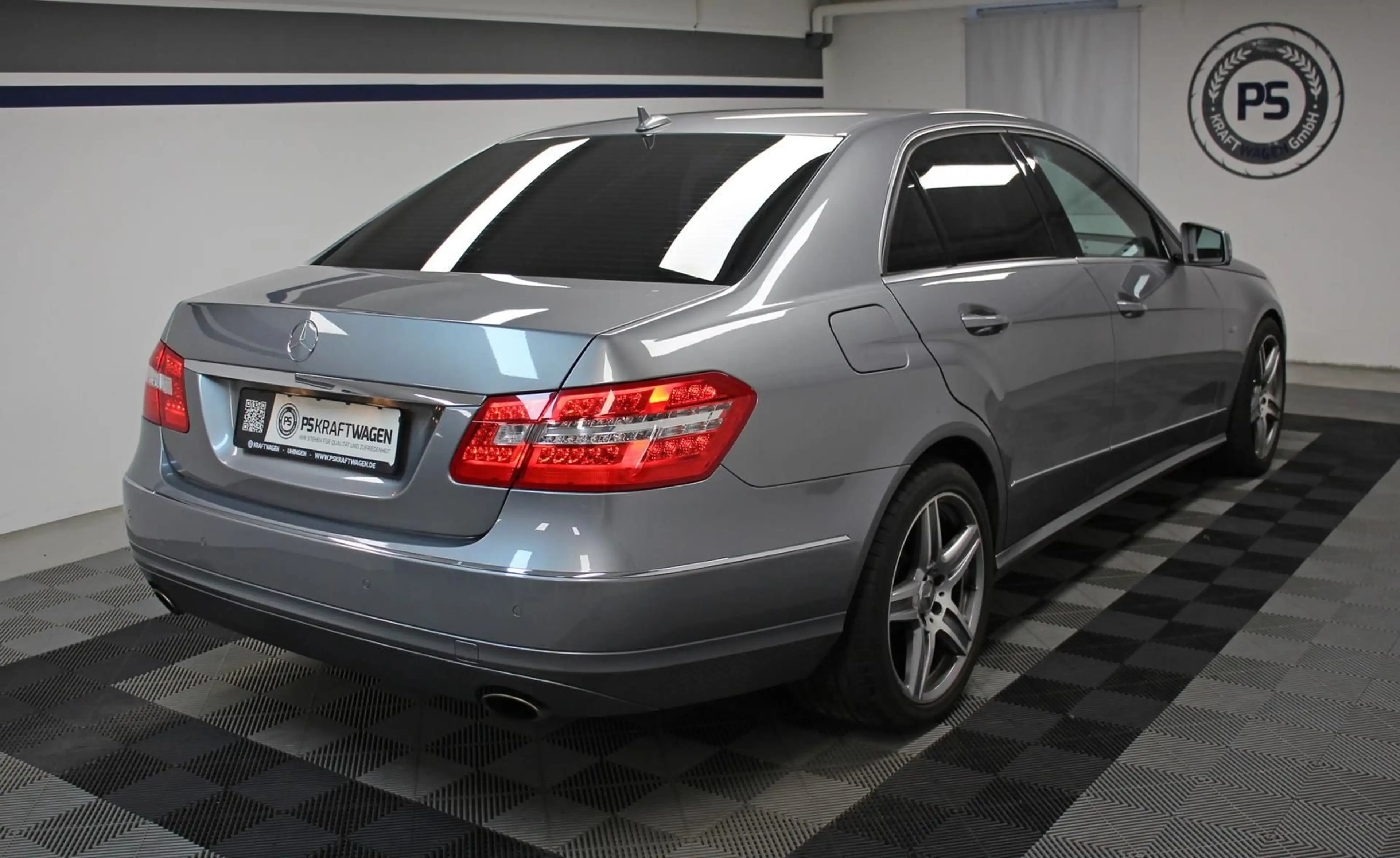 Mercedes-Benz E 350 Avantgarde Lim. Aut. NAVI TEMP XENON TOTW — photo 3
